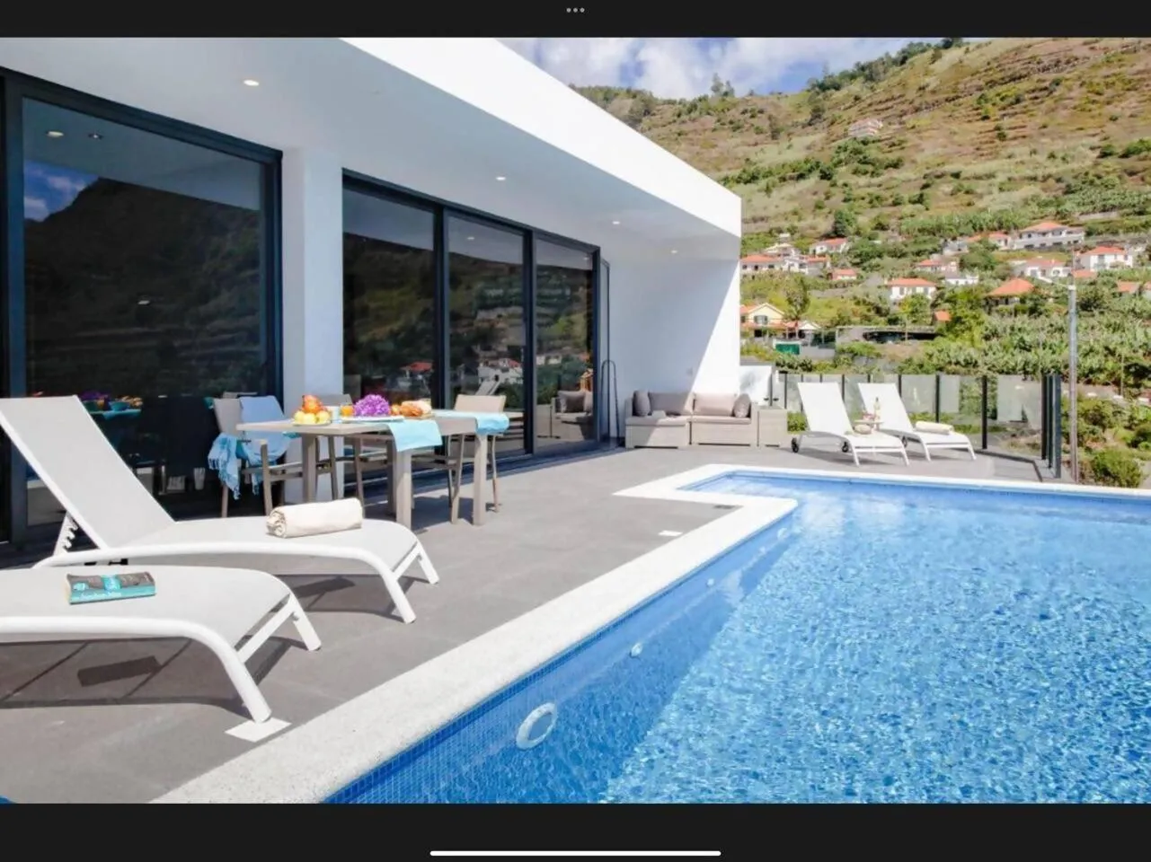 Pool view in Villa Rubydom by Turin