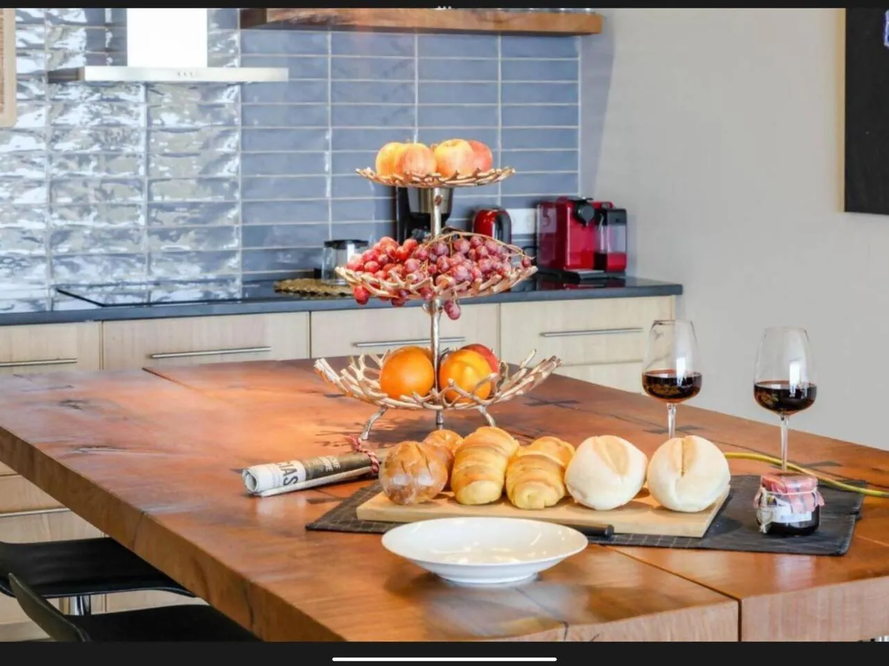 Kitchen or kitchenette in Villa Rubydom by Turin