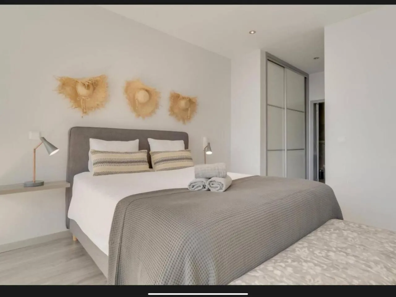 Bedroom, Bed in Villa Rubydom by Turin