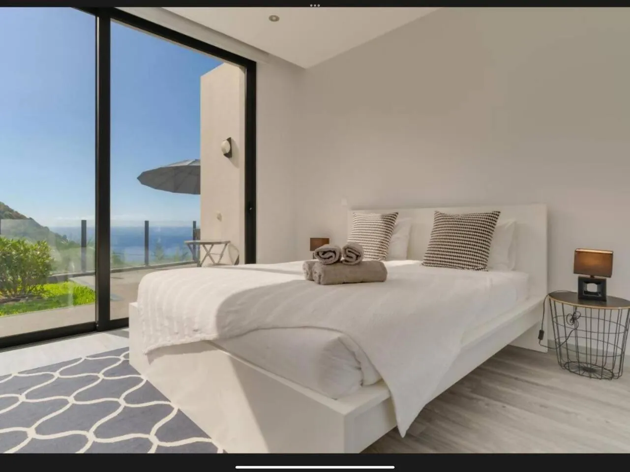Bedroom, Bed in Villa Rubydom by Turin