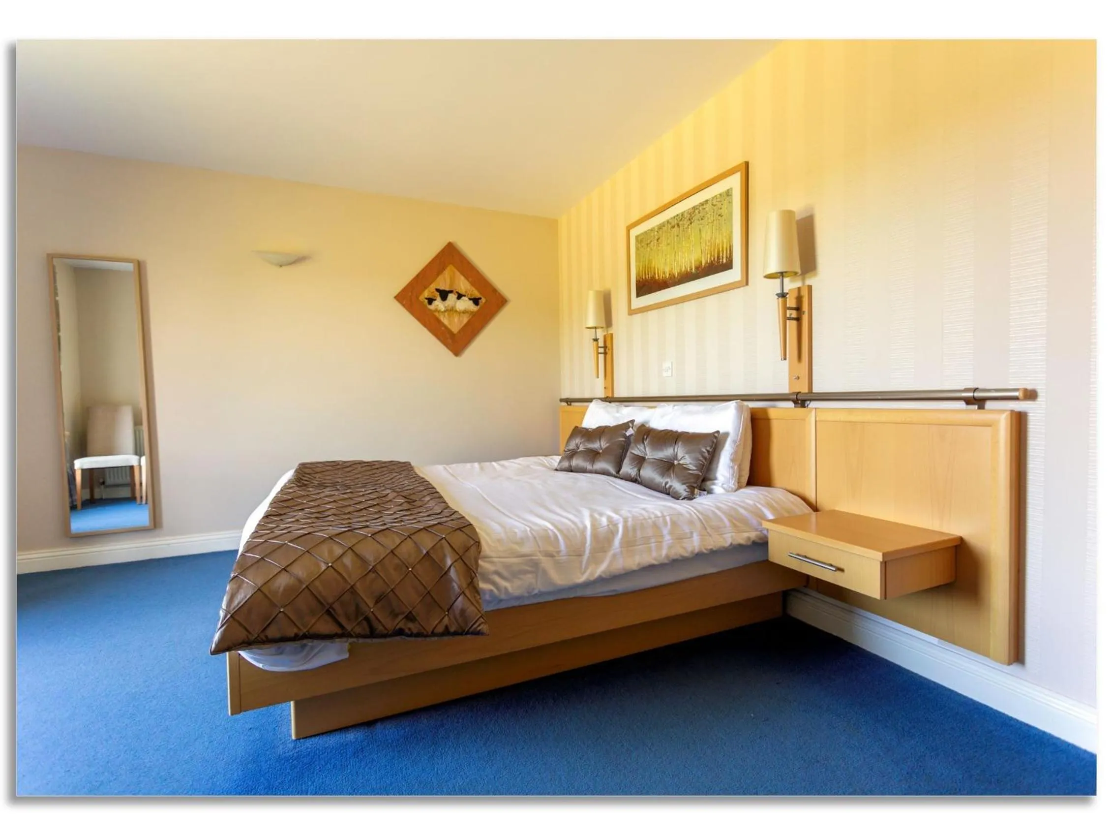 Bedroom, Bed in Holly Hill Inn