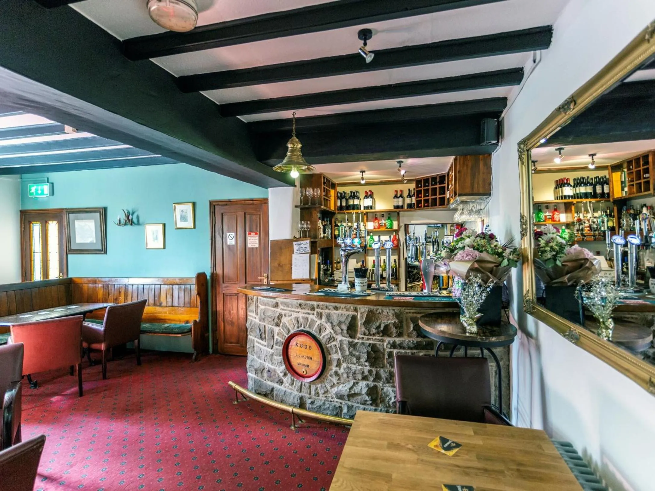 Lounge or bar in Holly Hill Inn