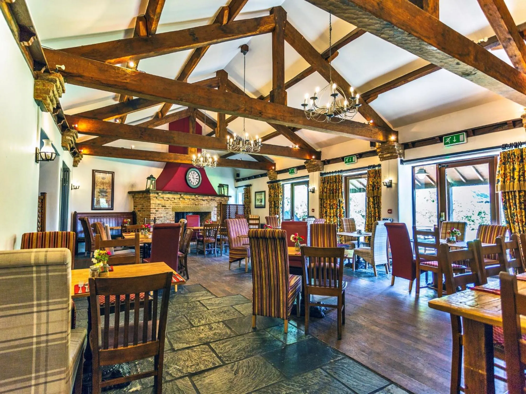 Dining area in Holly Hill Inn