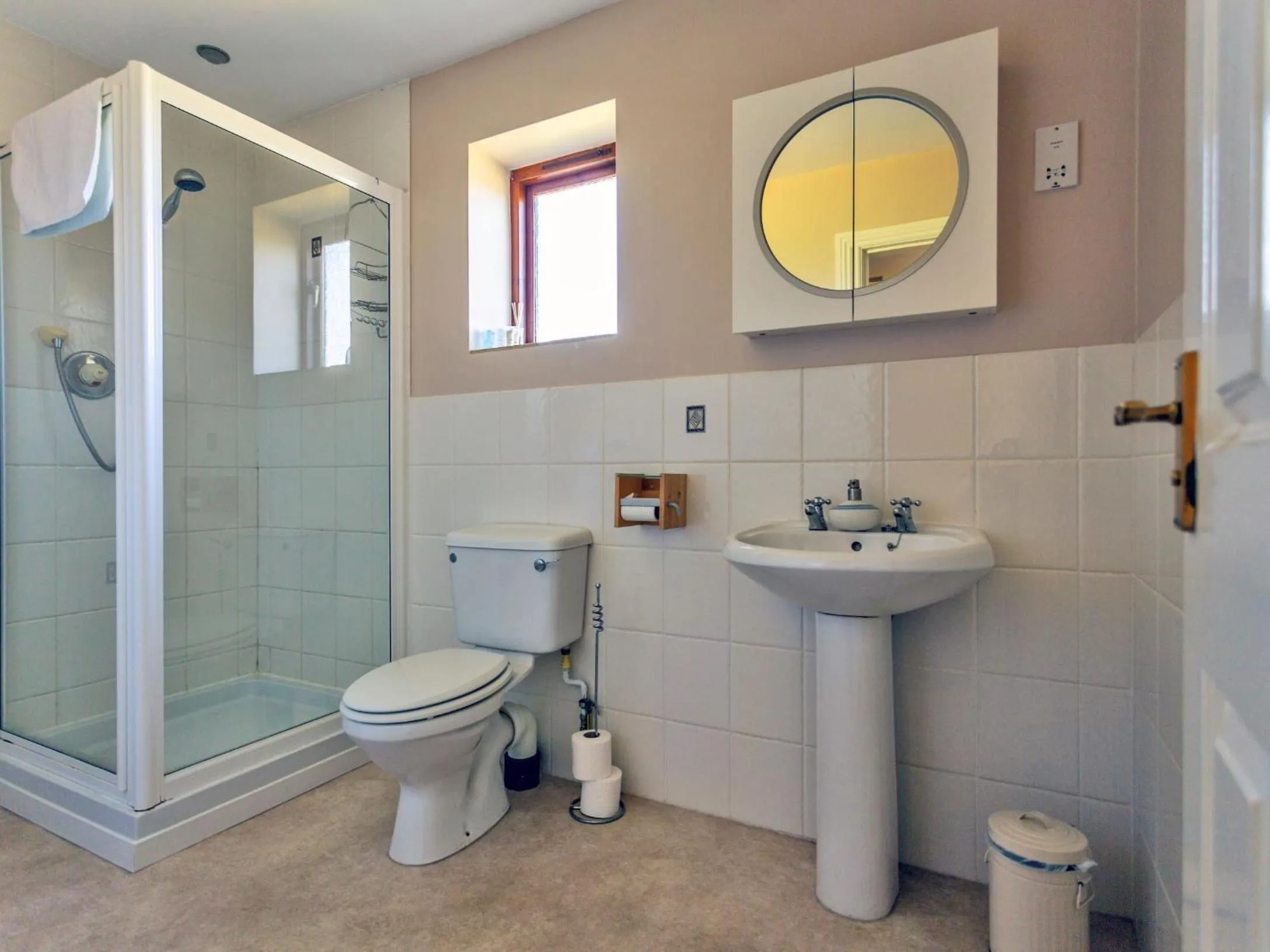 Bathroom in Holly Hill Inn