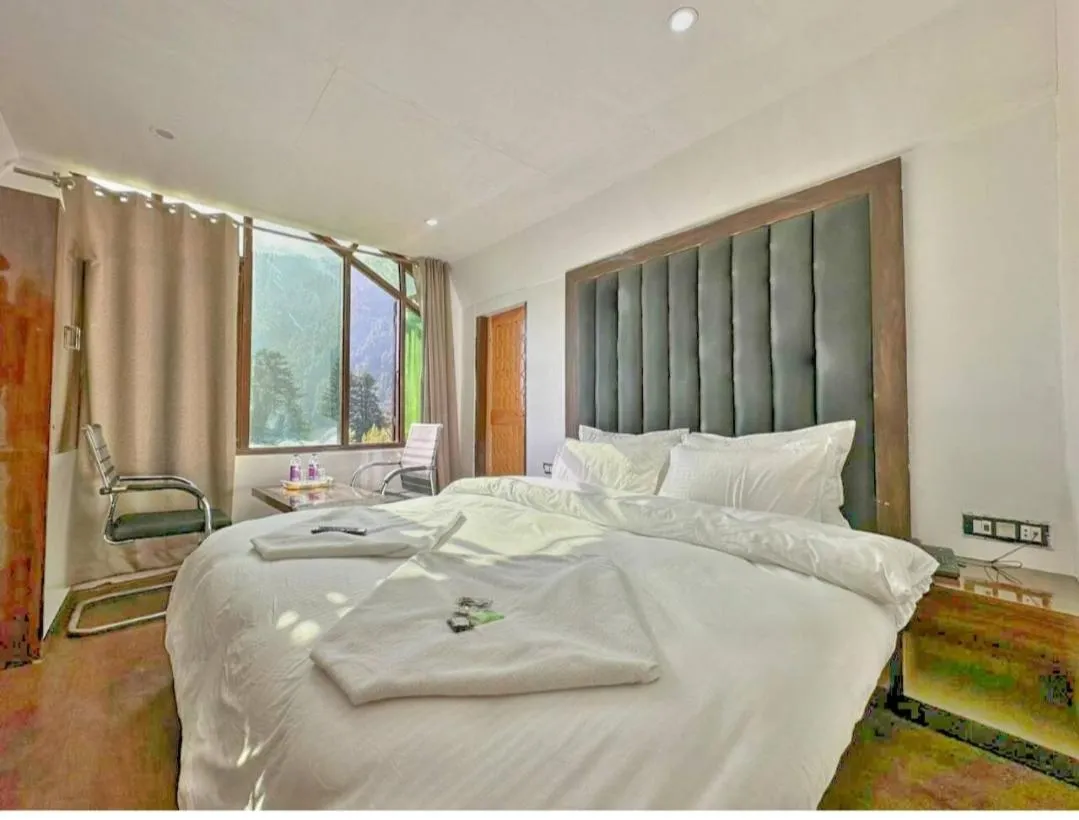Double Room in Hotel Hills Heaven