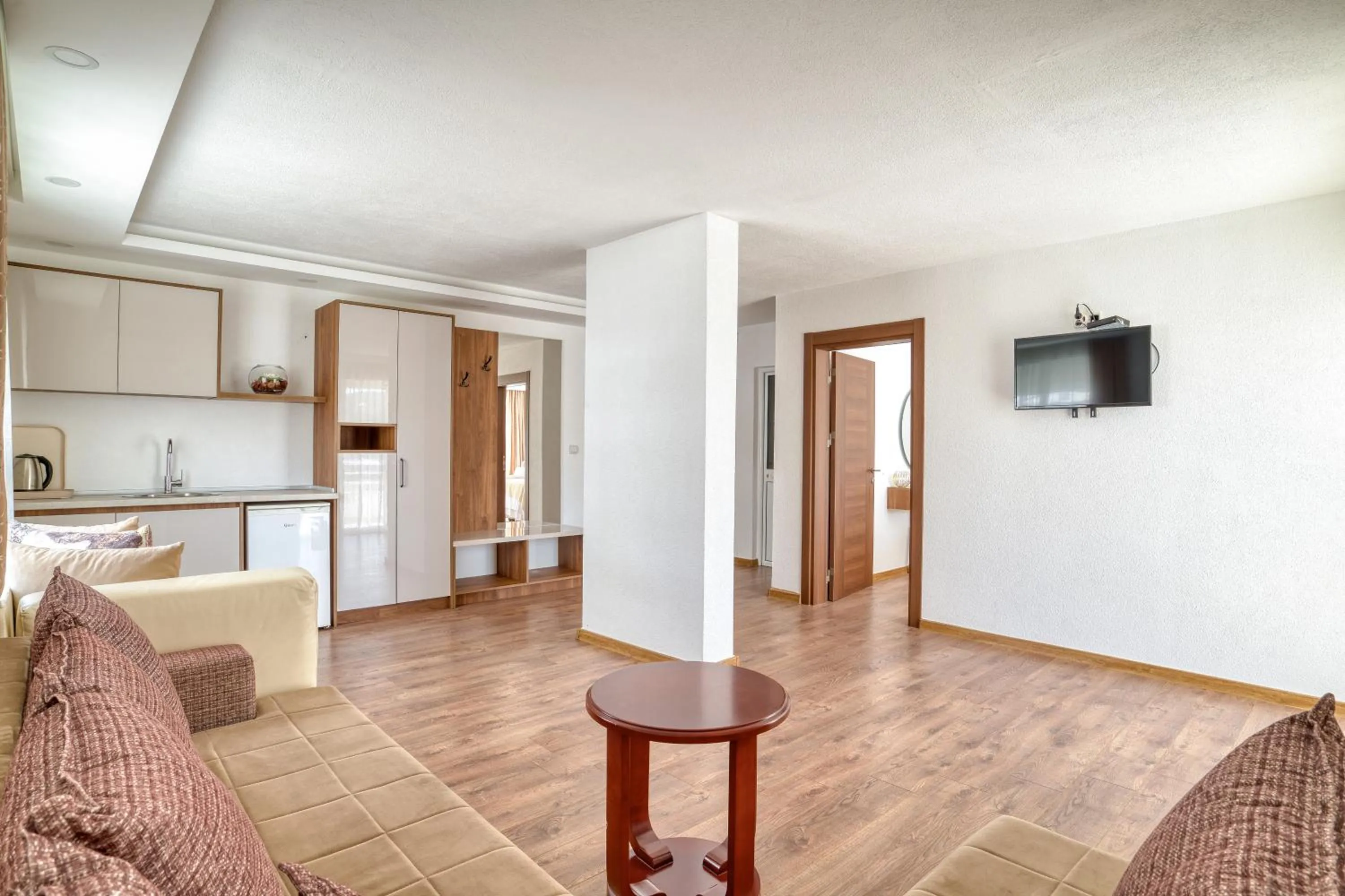 TV and multimedia in Aqua Lounge Aparthotel Ulcinj