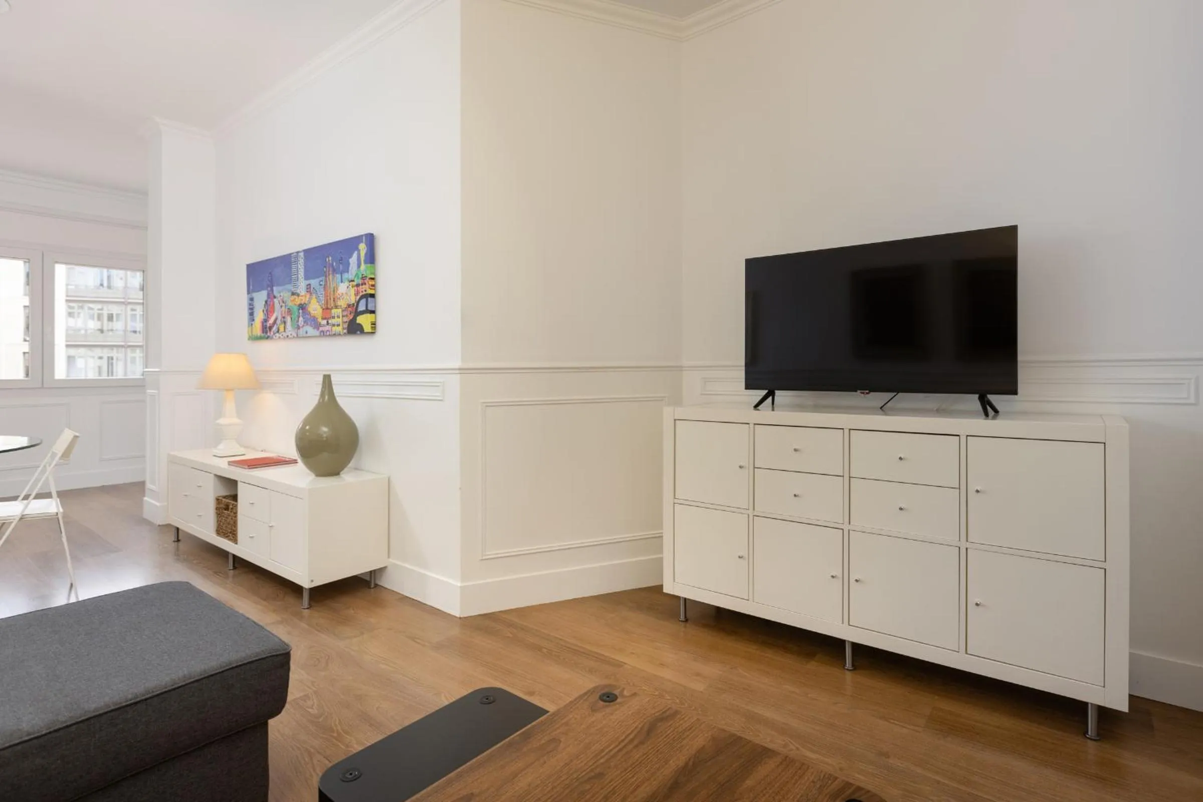 Enjoybcn Coliseum Apartments