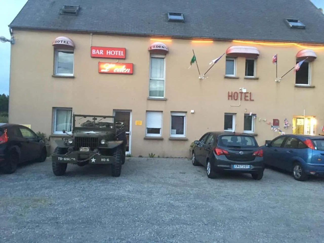 Property building in Hôtel l'Eden