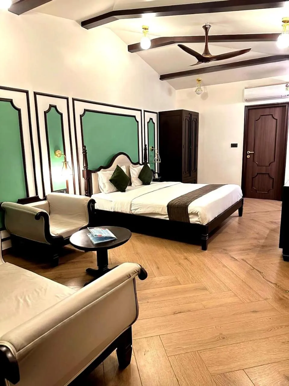 View (from property/room), Bed in Hotel Mount Regency