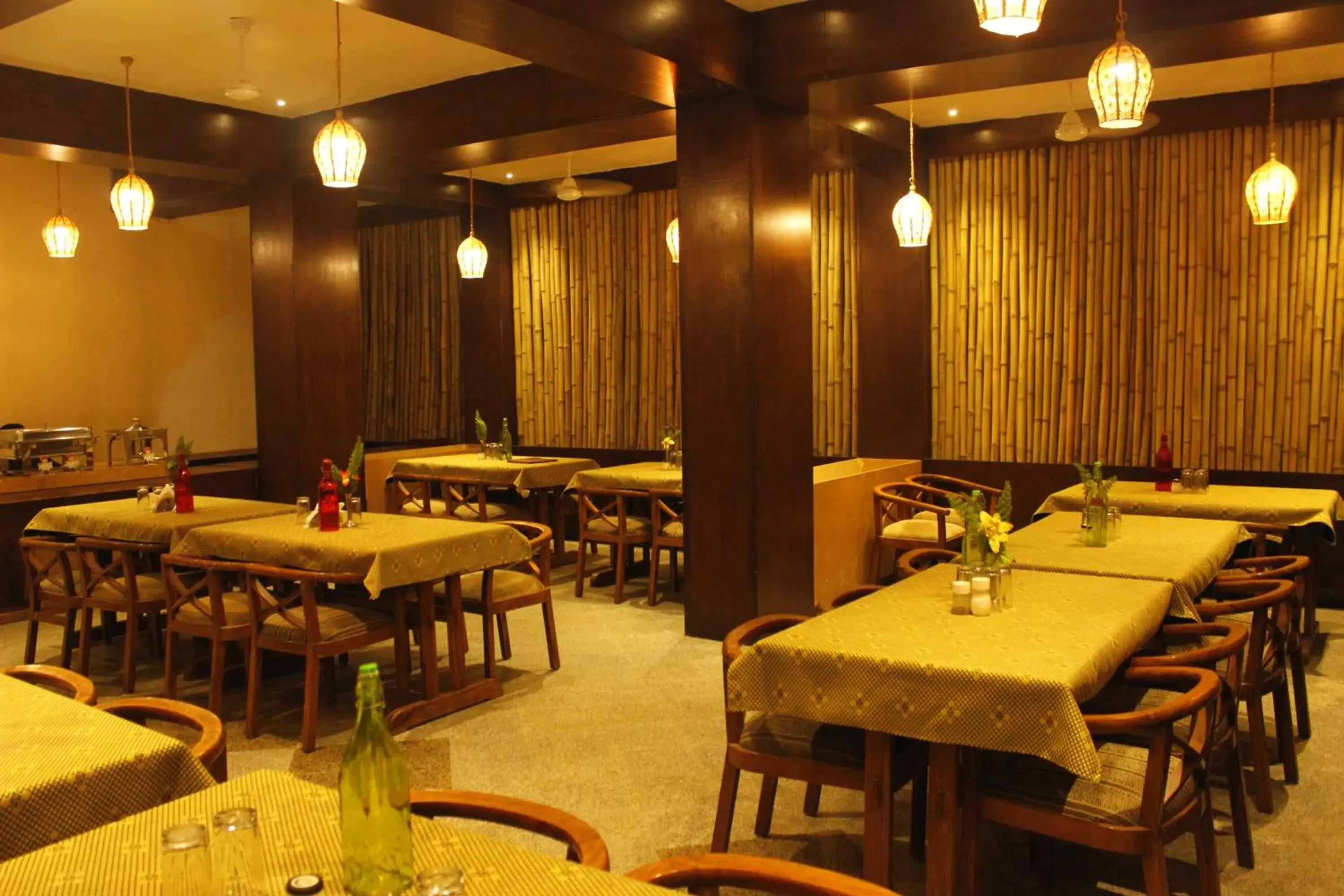 Restaurant/places to eat in Hotel Mount Regency Restaurant/places to eat in Hotel Mount Regency