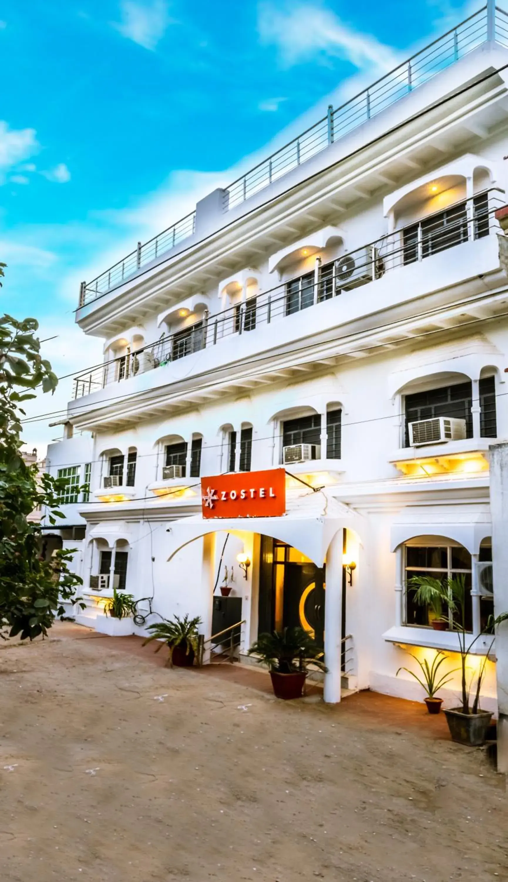 Property building in Zostel Pushkar Property building in Zostel Pushkar