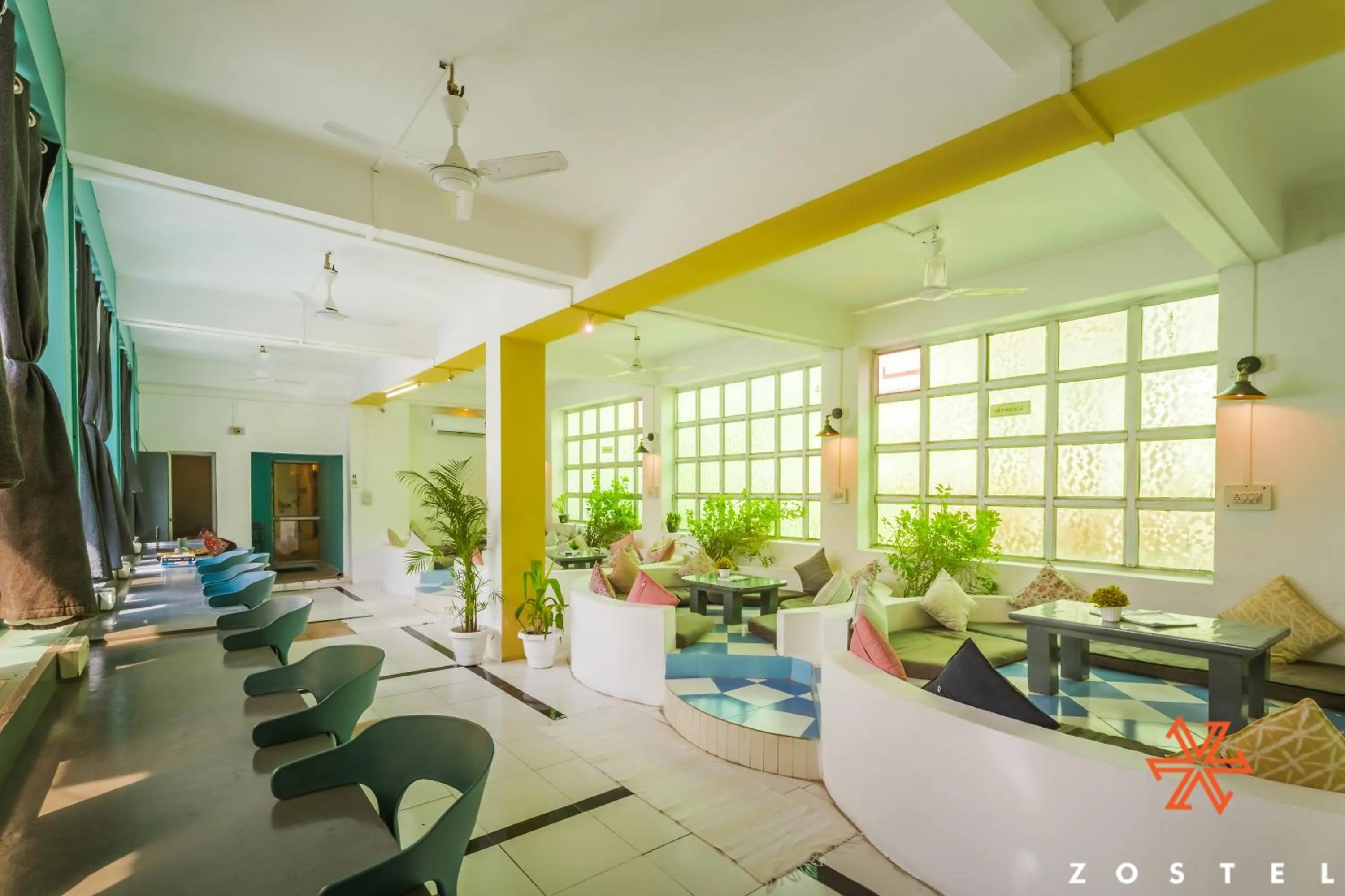 Living room in Zostel Pushkar