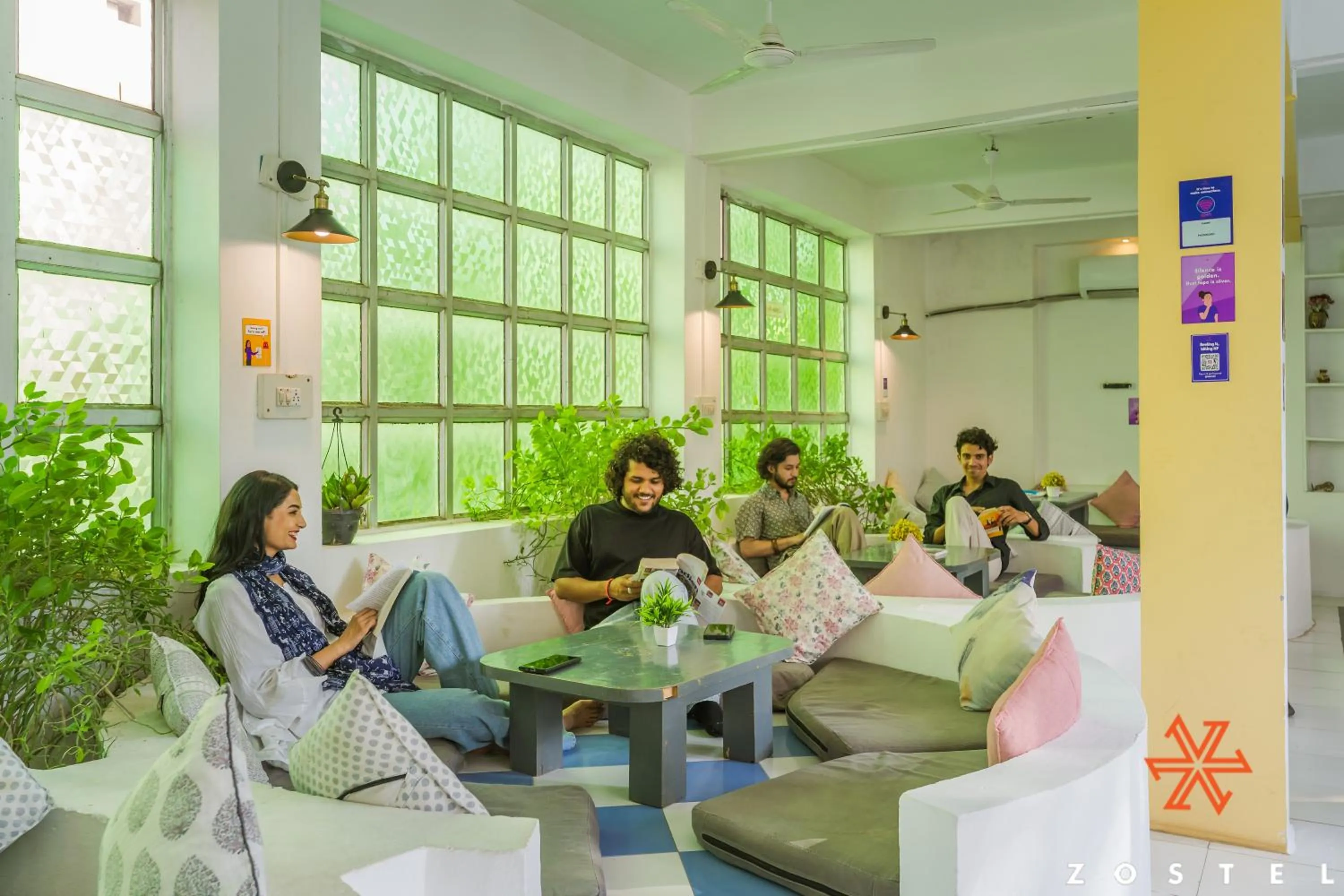 Living room in Zostel Pushkar