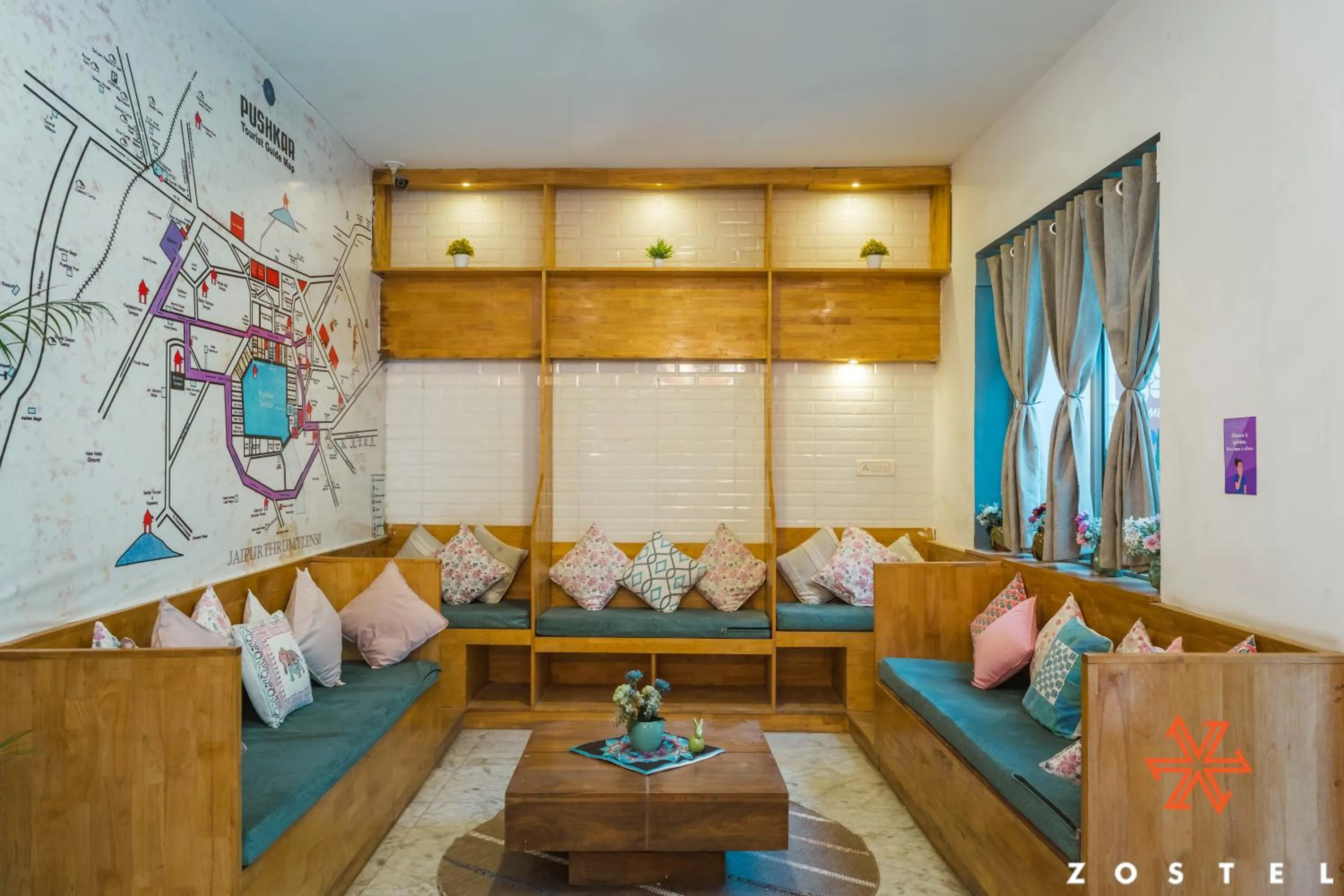 Living room in Zostel Pushkar