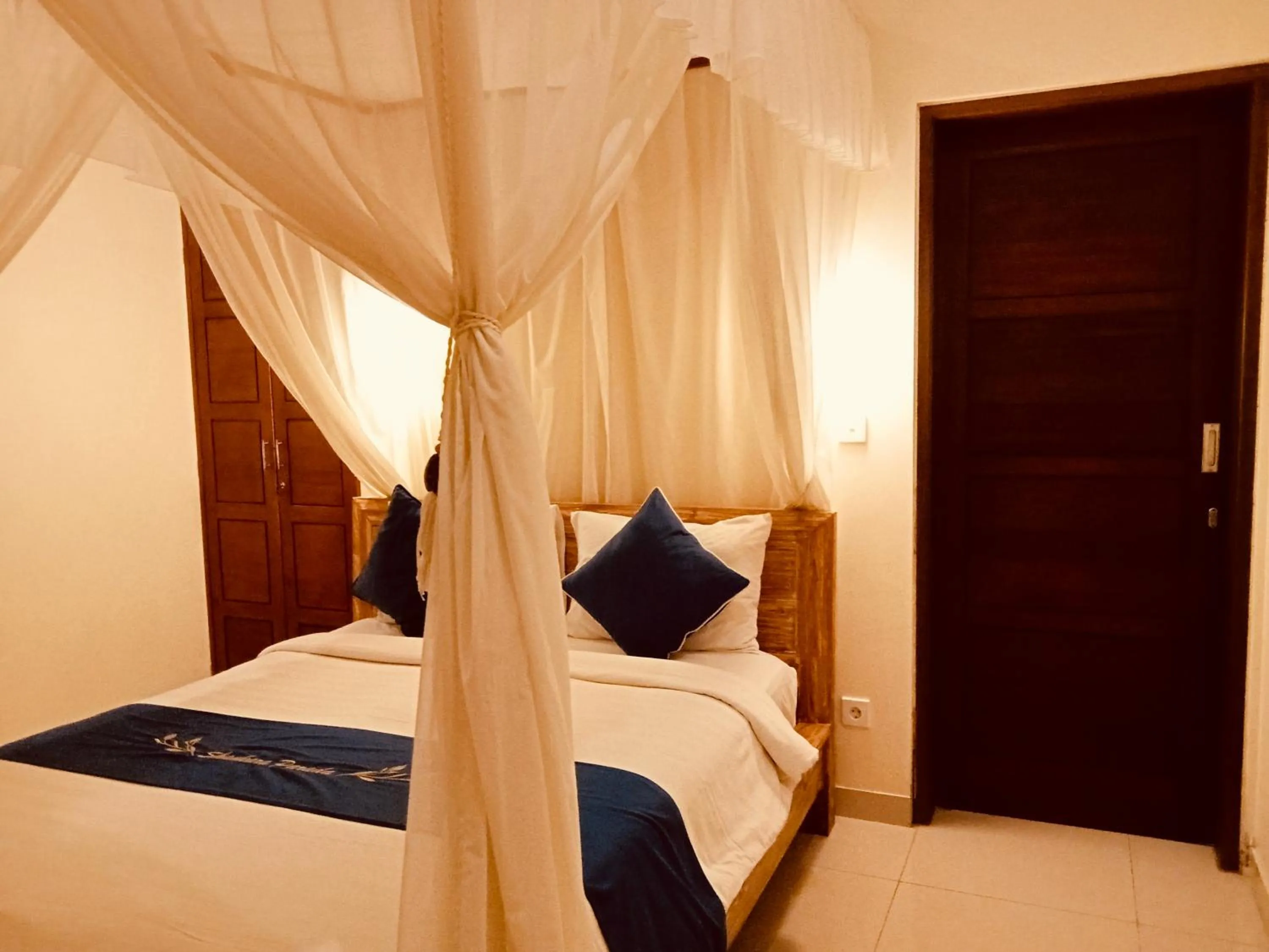 Photo of the whole room, Bed in Shankara Parada Villas