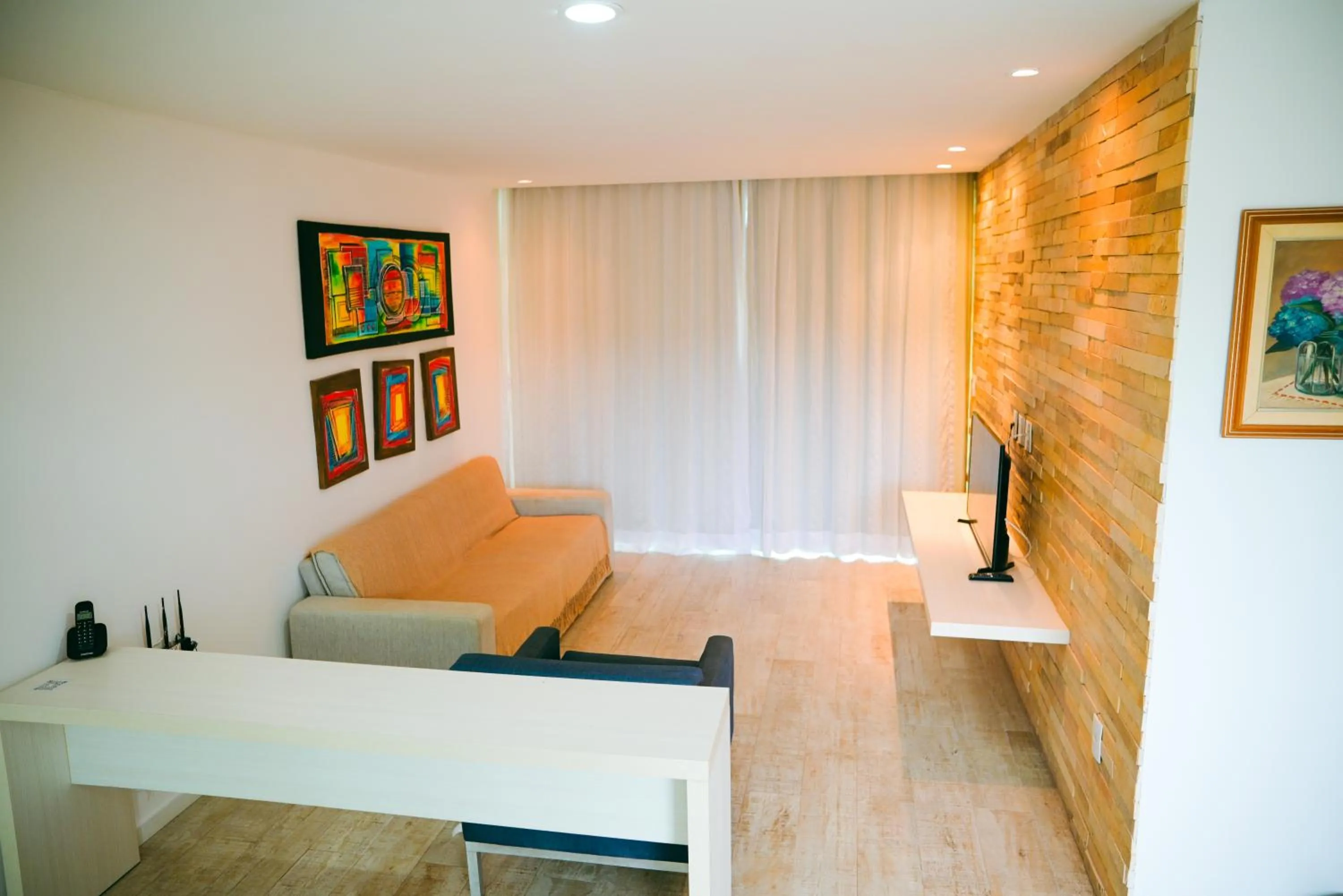 TV and multimedia in Waterfront Apart Hotel