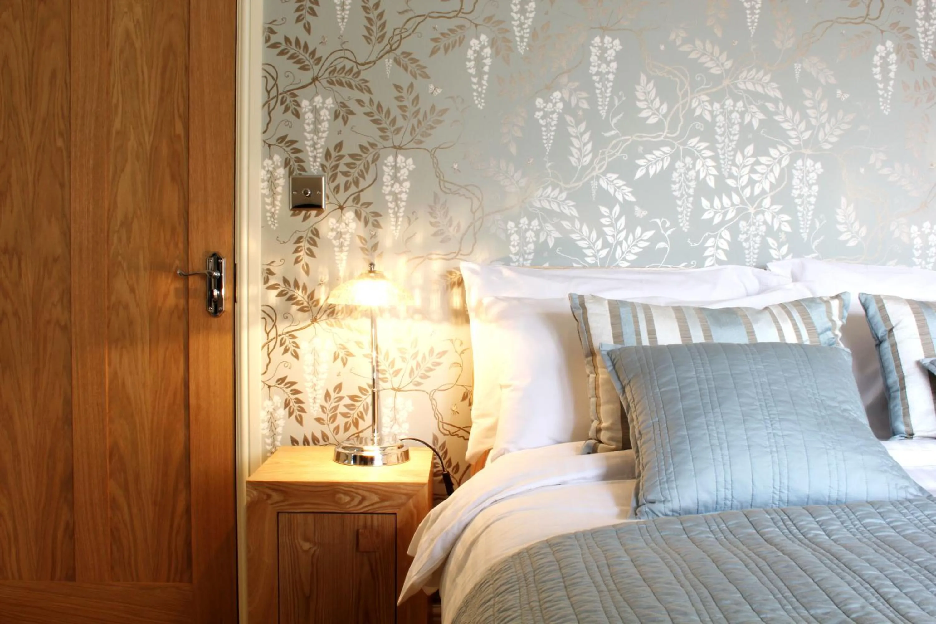 Deluxe Double Room with Shower - single occupancy in The Six Bells