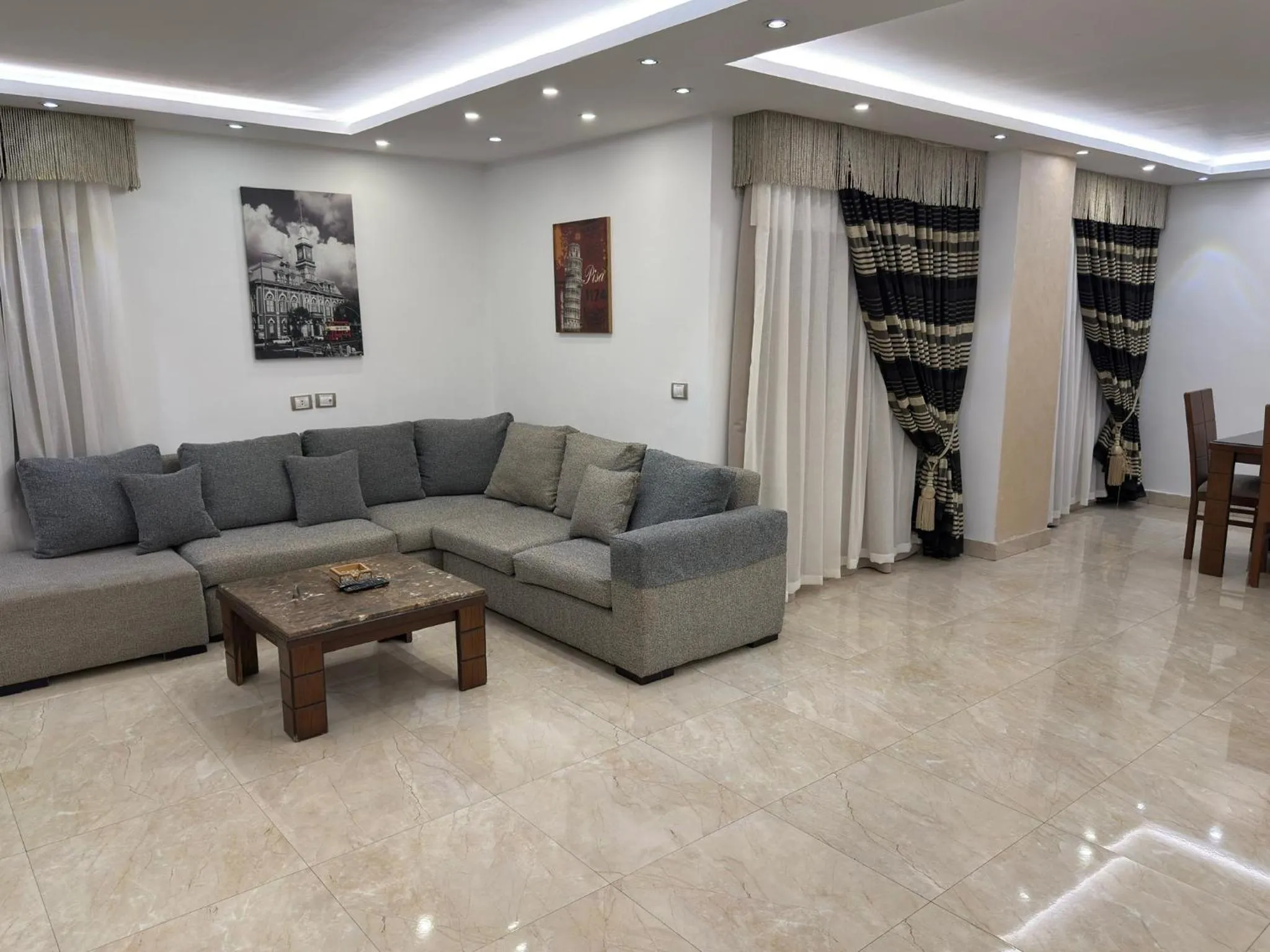 Le Royal Residence 1