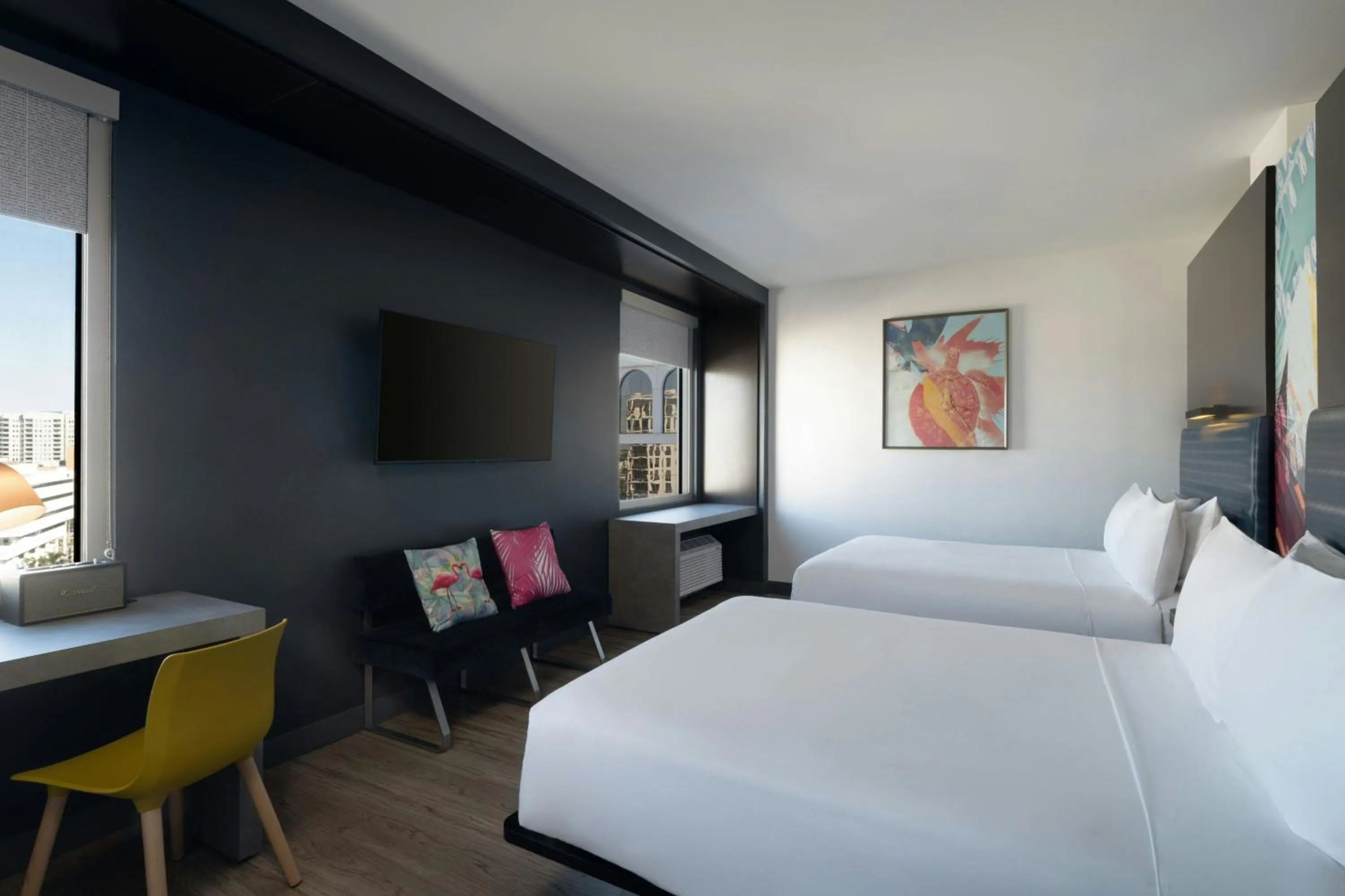 Photo of the whole room, Bed in Aloft Sarasota