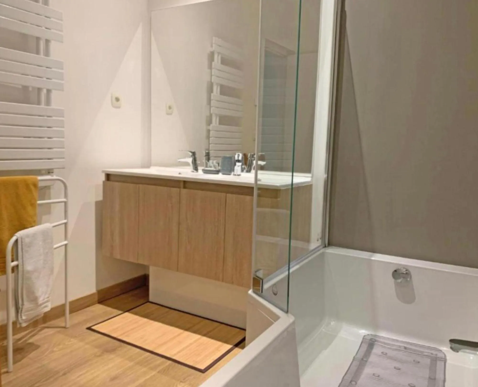 Bathroom in Les Tables Aux Vaches Raviège