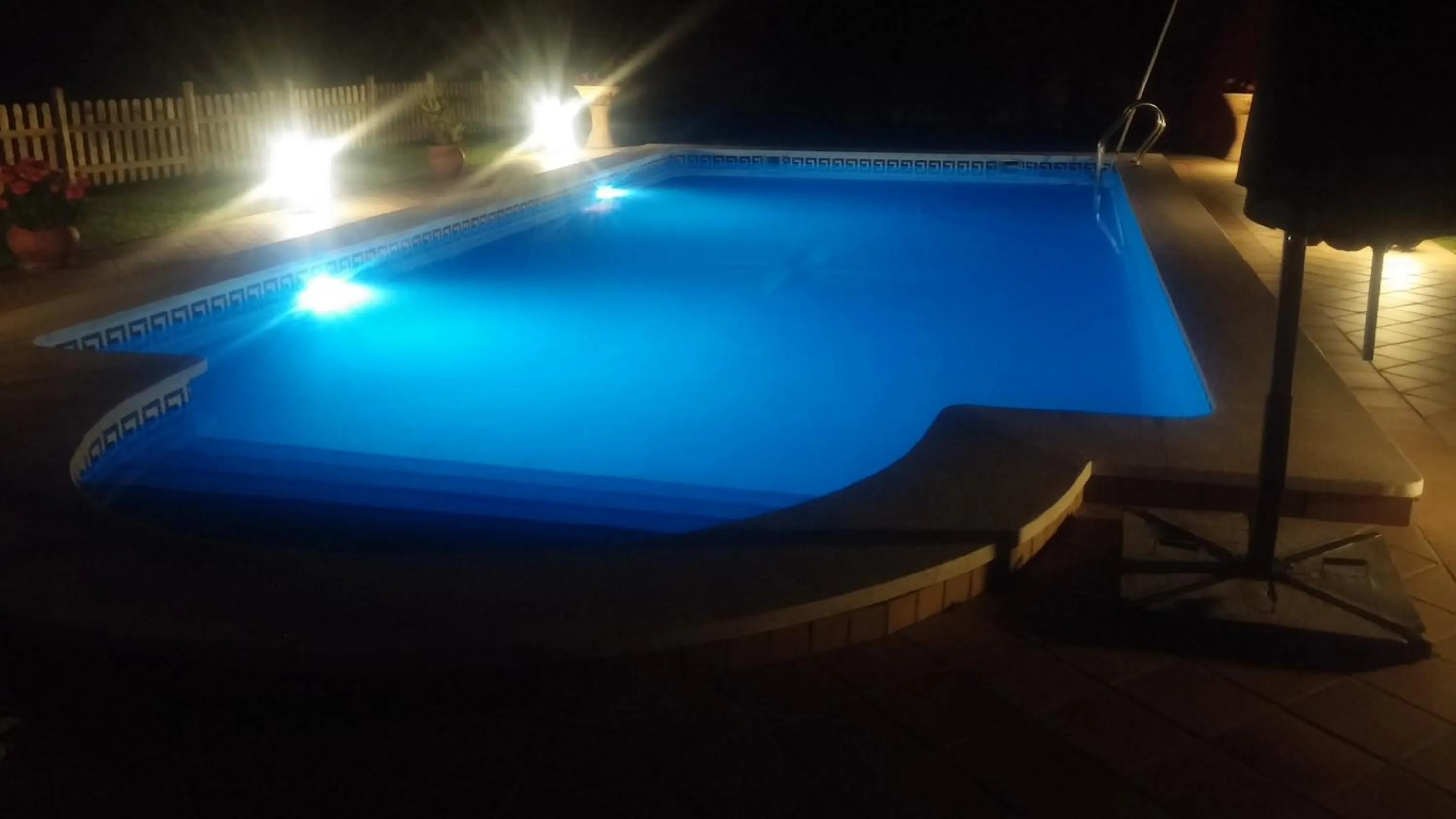 Swimming pool in El Manantial B&B