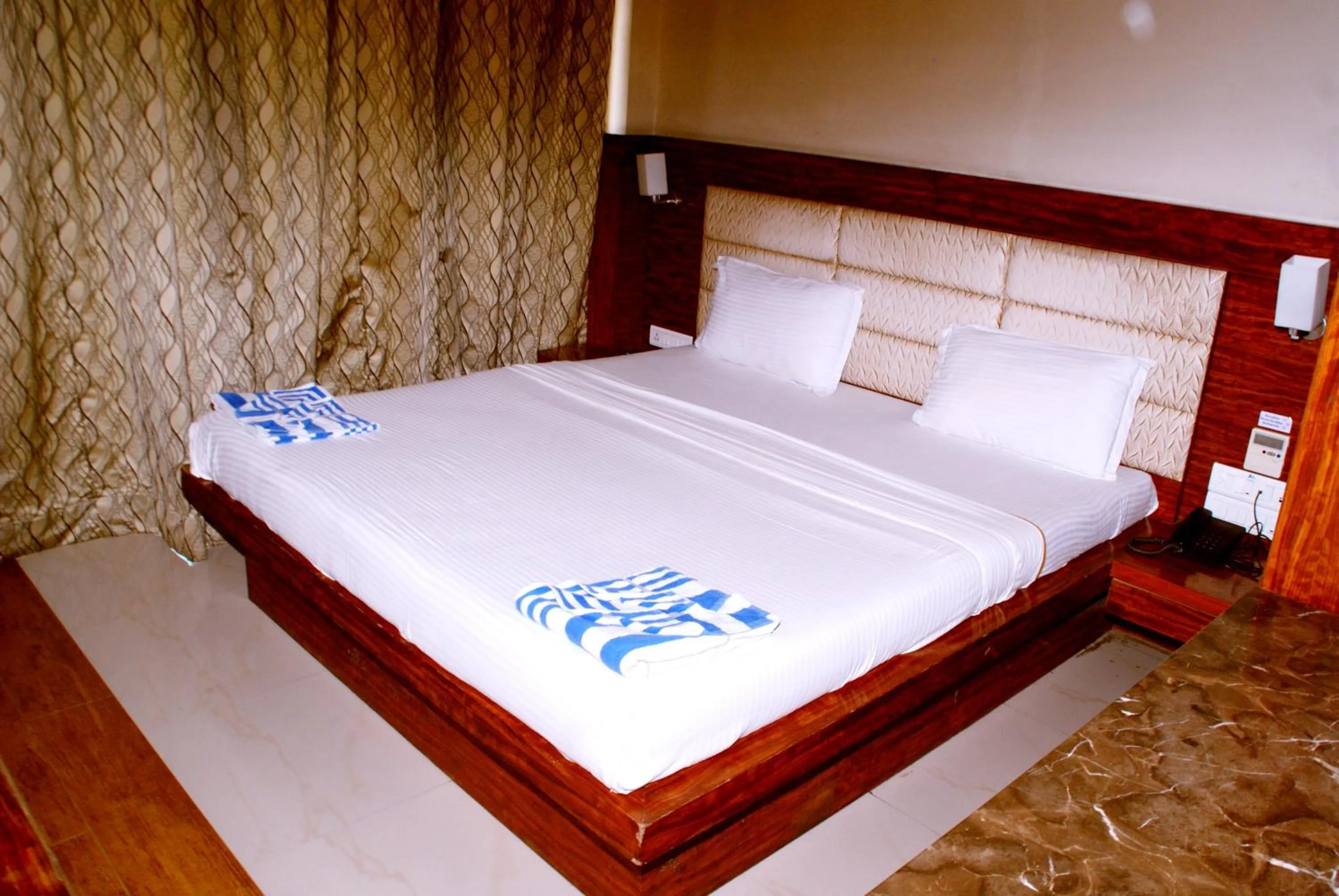 Bed in Hotel Apaar