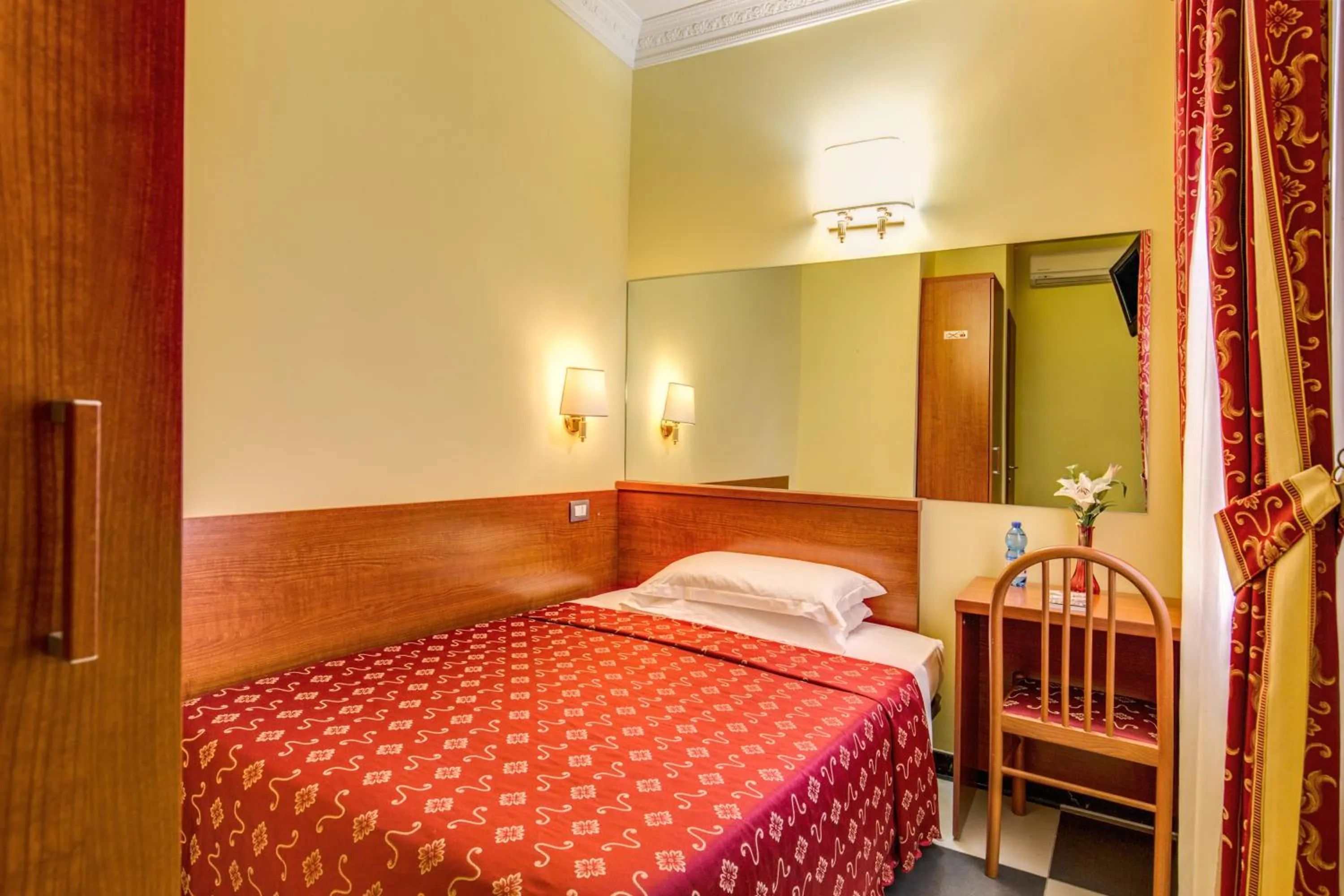 Single Room in Affittacamere Centro Cavour