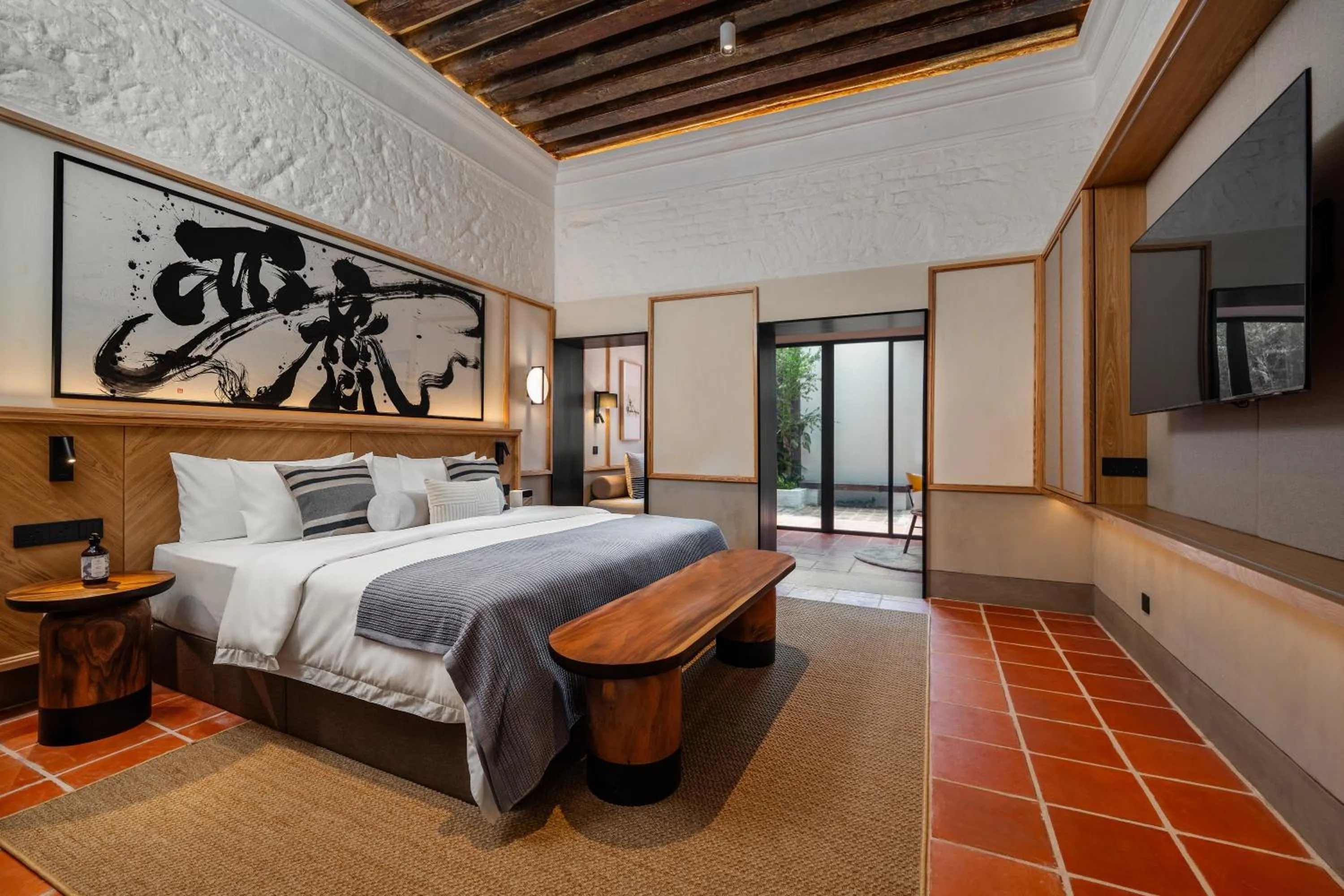 Bed in Cheong Fatt Tze - The Qing Suites