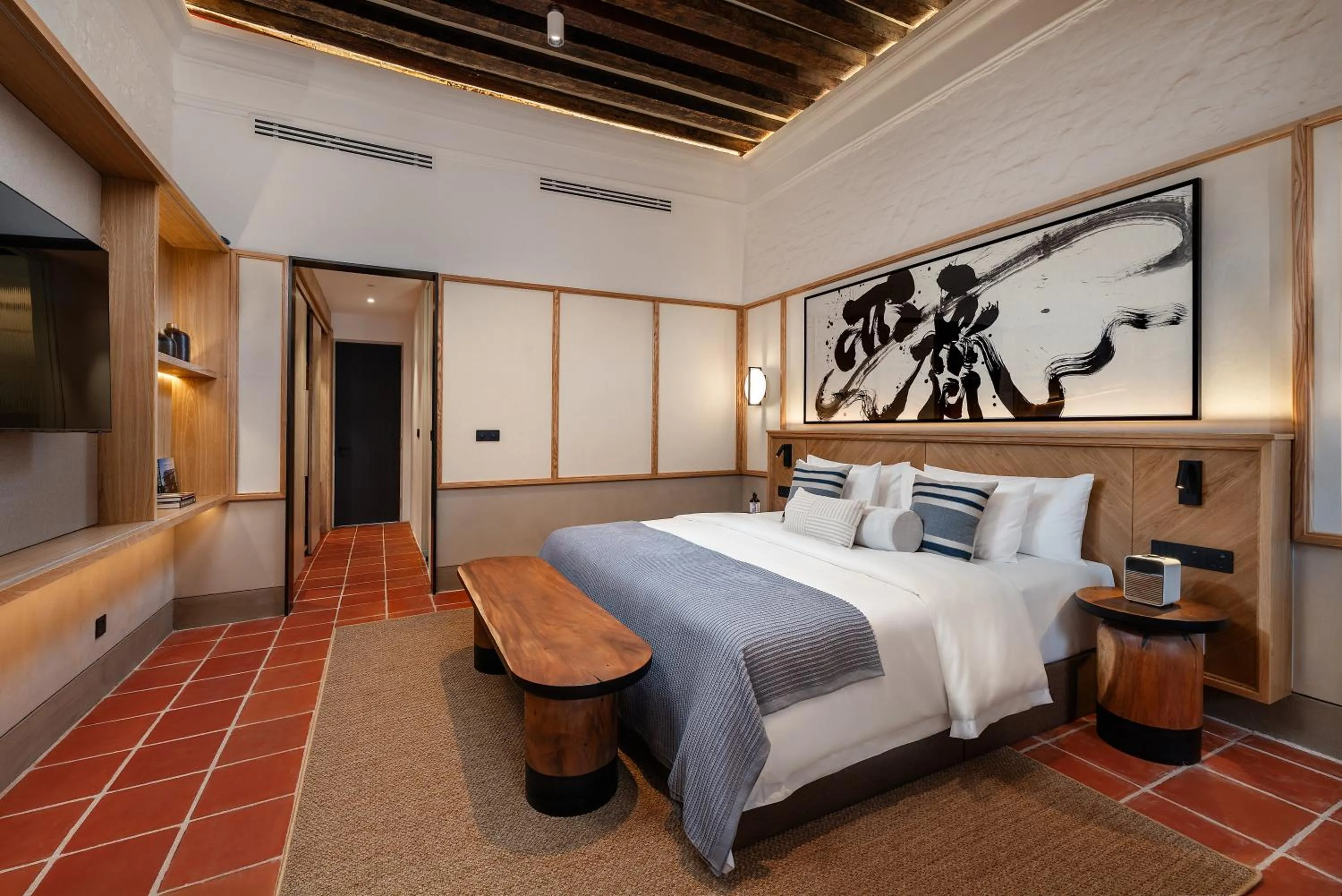 Bed in Cheong Fatt Tze - The Qing Suites