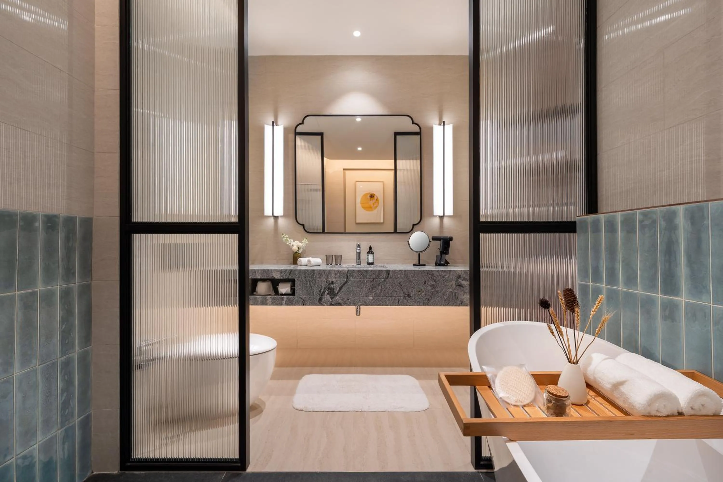 Toilet, Bed in Cheong Fatt Tze - The Qing Suites