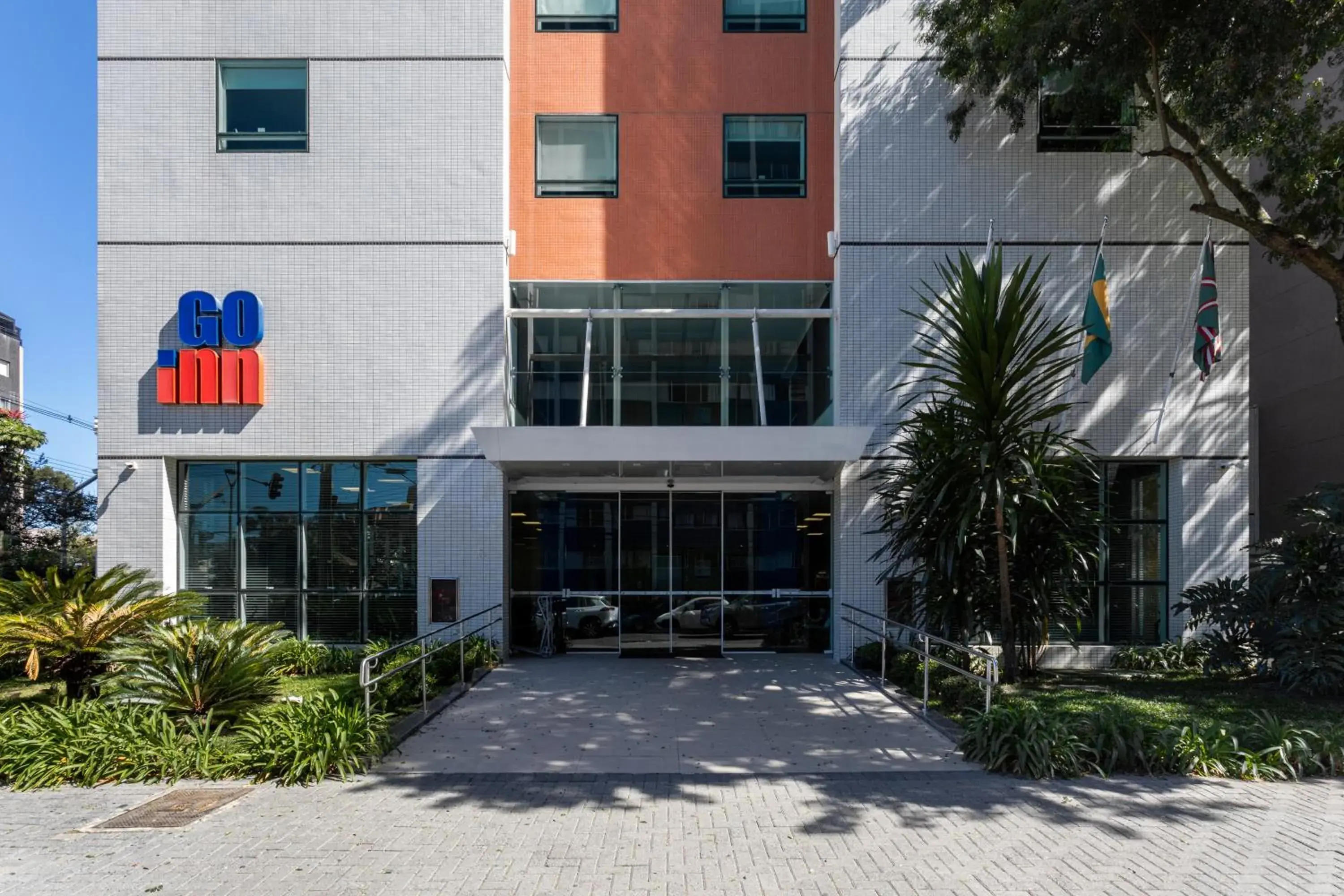 Facade/entrance in Go Inn Hotel Curitiba Facade/entrance in Go Inn Hotel Curitiba