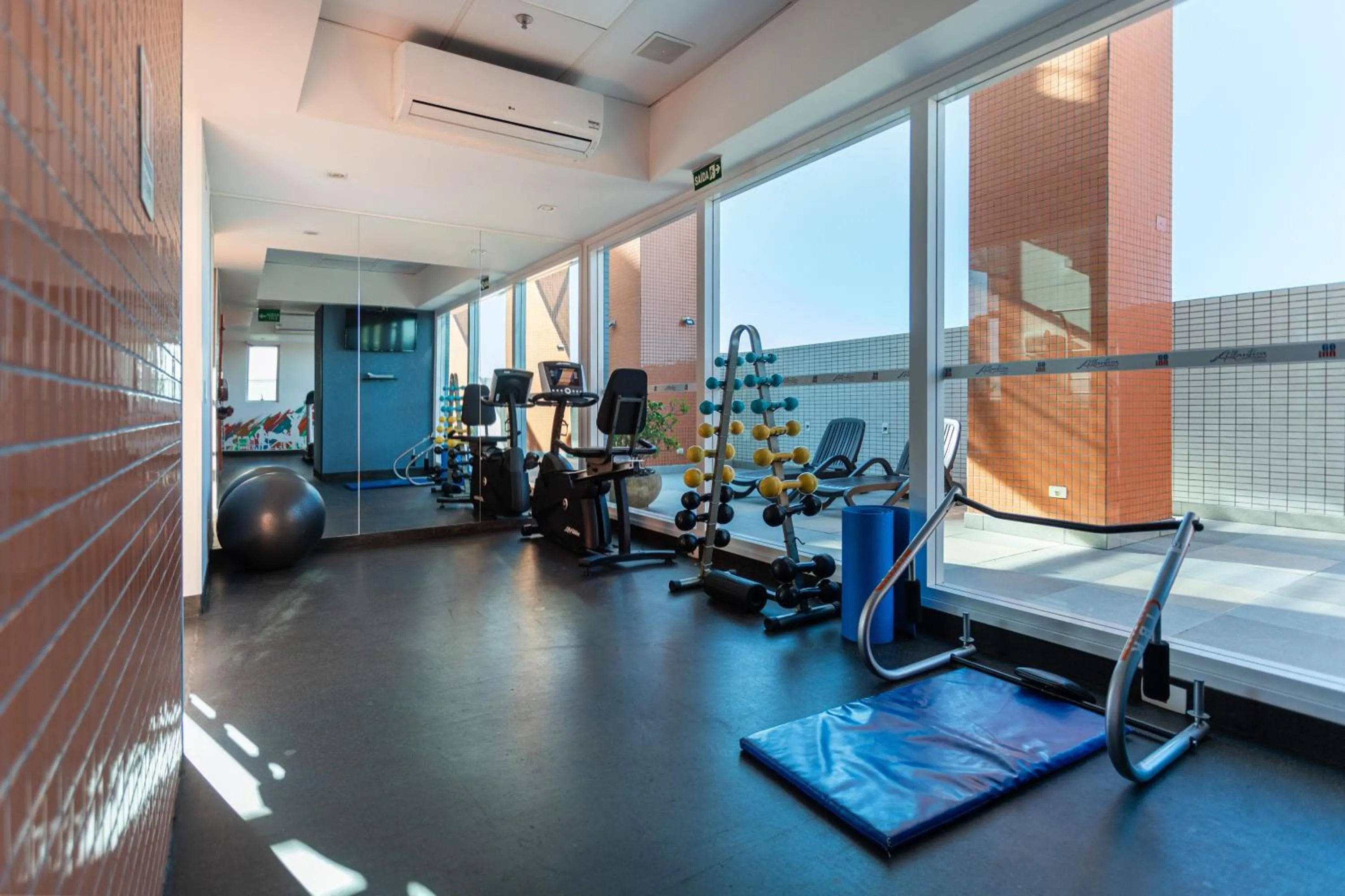 Fitness centre/facilities in Go Inn Hotel Curitiba
