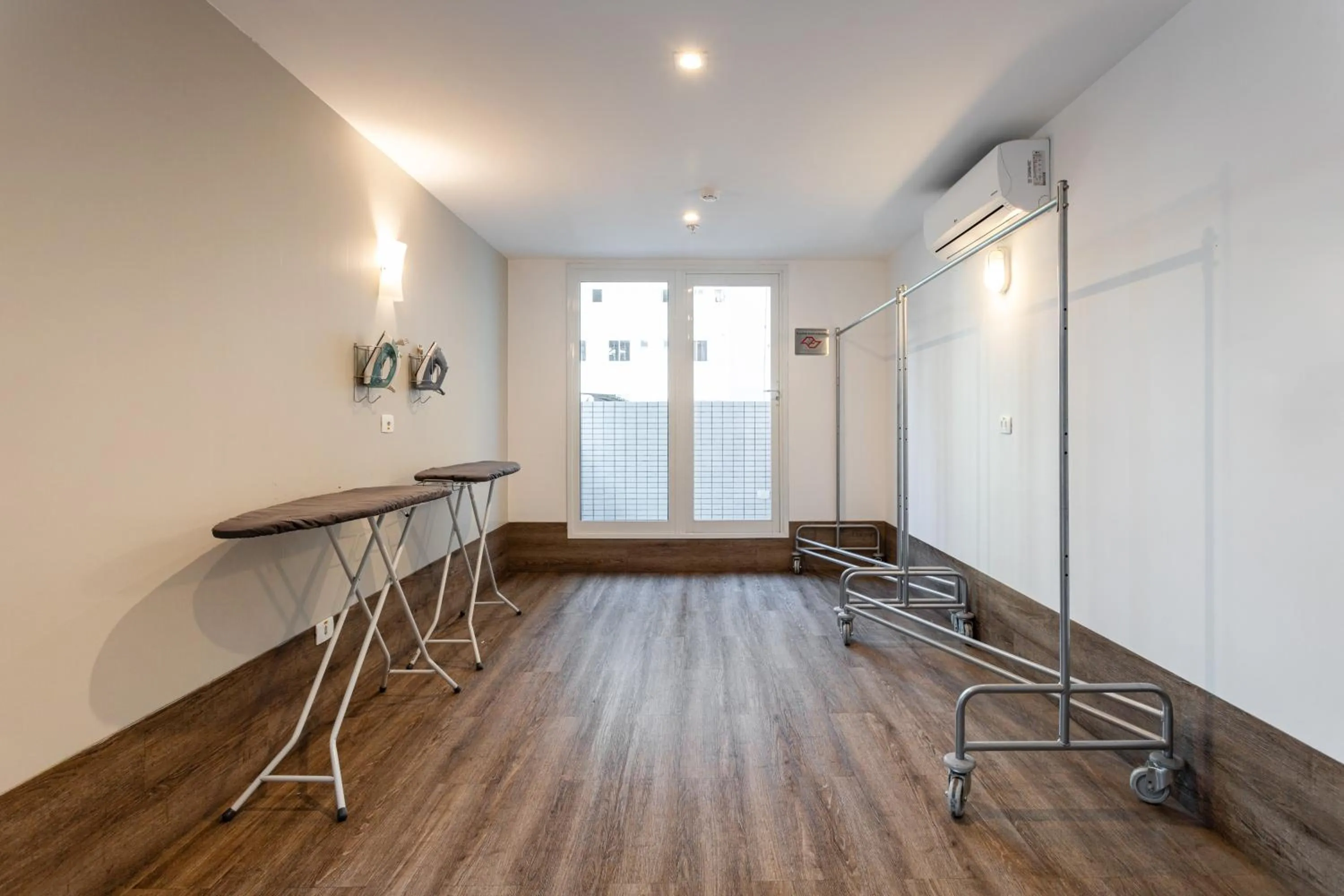 flat iron in Go Inn Hotel Curitiba