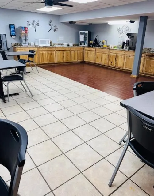 Coffee/tea facilities in Plaza Inn