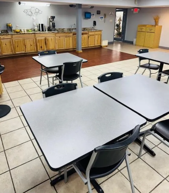 Coffee/tea facilities in Plaza Inn