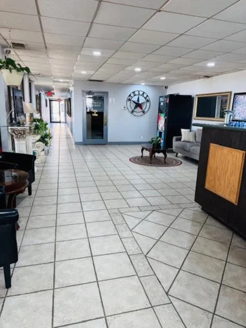 TV and multimedia in Plaza Inn