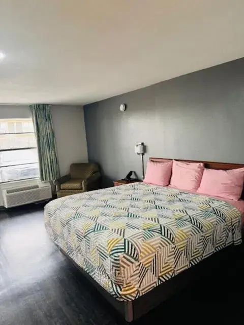 Bed in Plaza Inn Bed in Plaza Inn