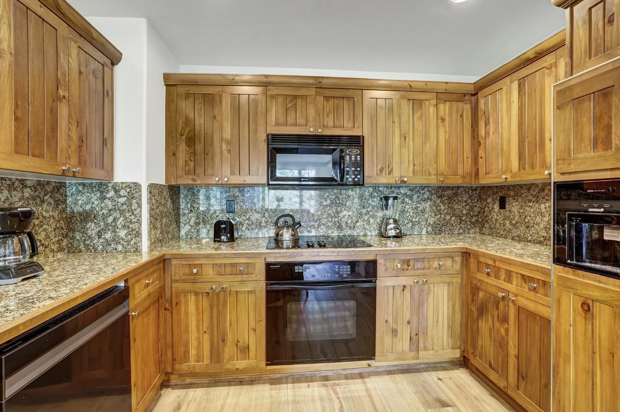 Communal kitchen in Elkhorn Lodge, A Vail Resorts Property