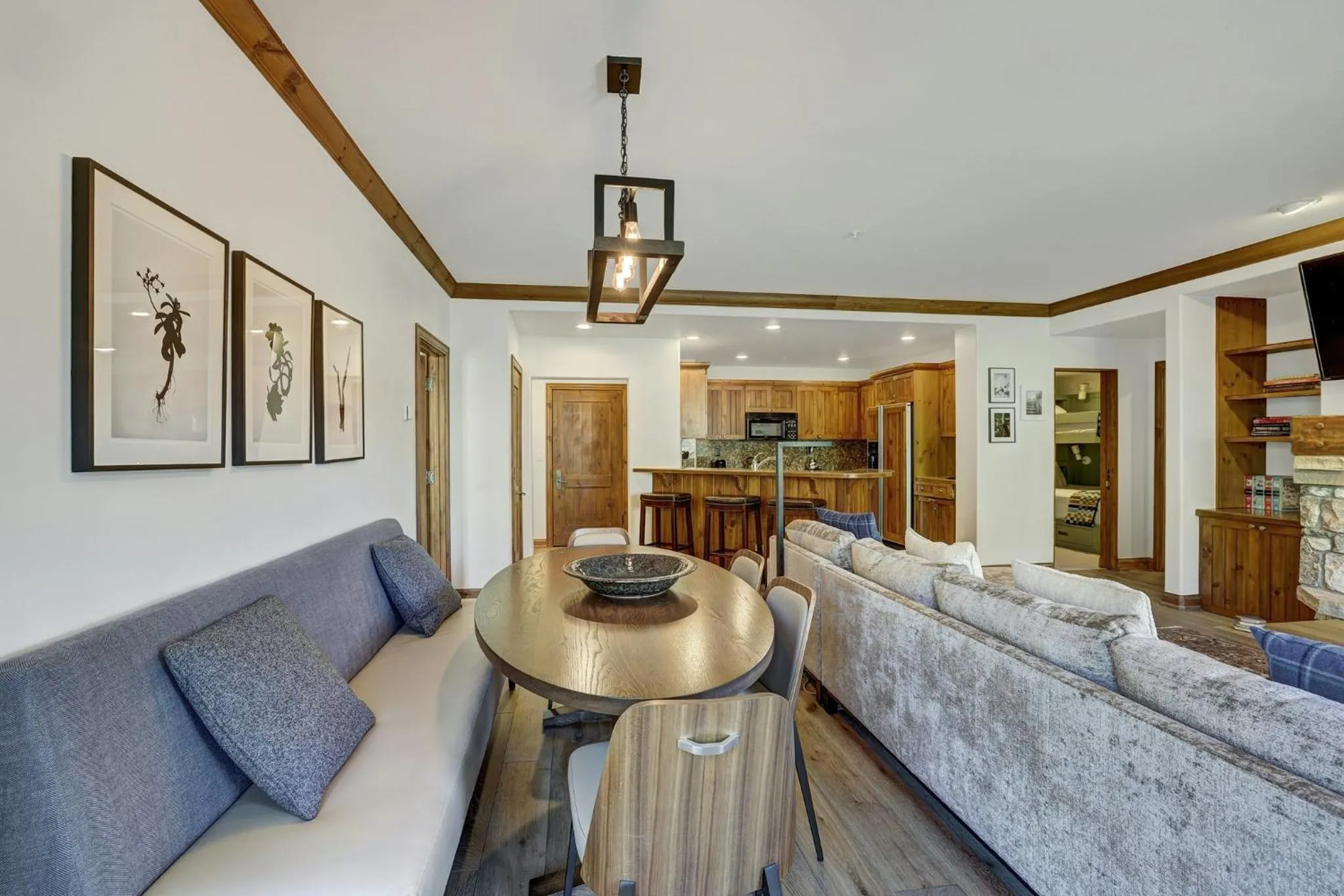 Living room in Elkhorn Lodge, A Vail Resorts Property