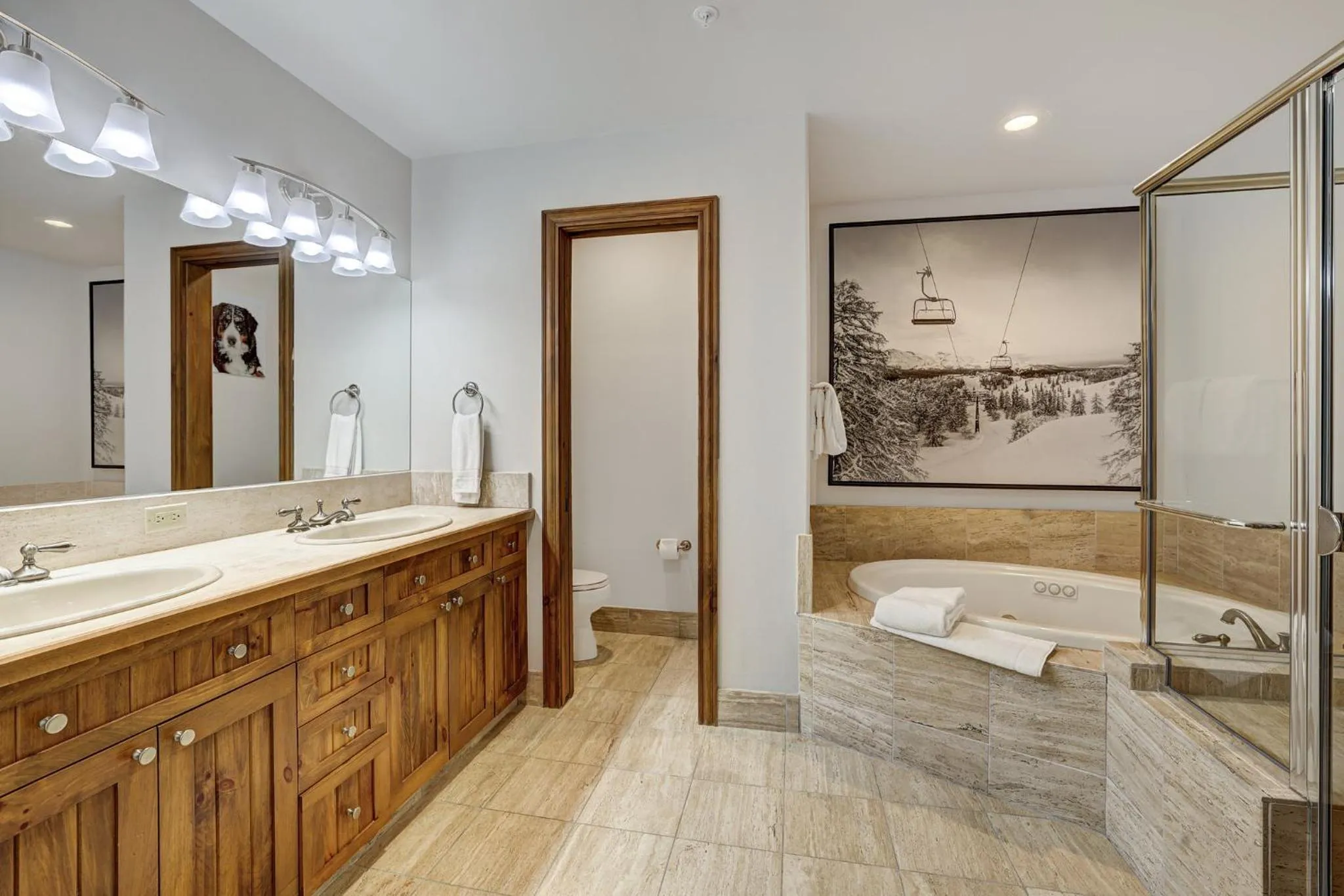 Bathroom in Elkhorn Lodge