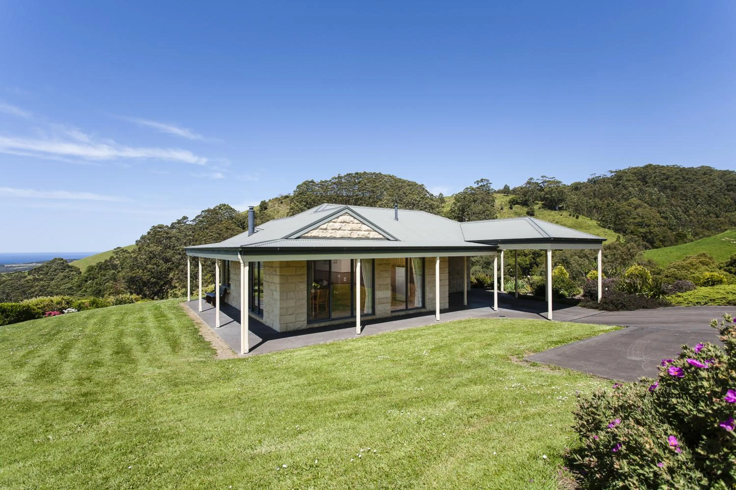 Property building in Glenoe Cottages