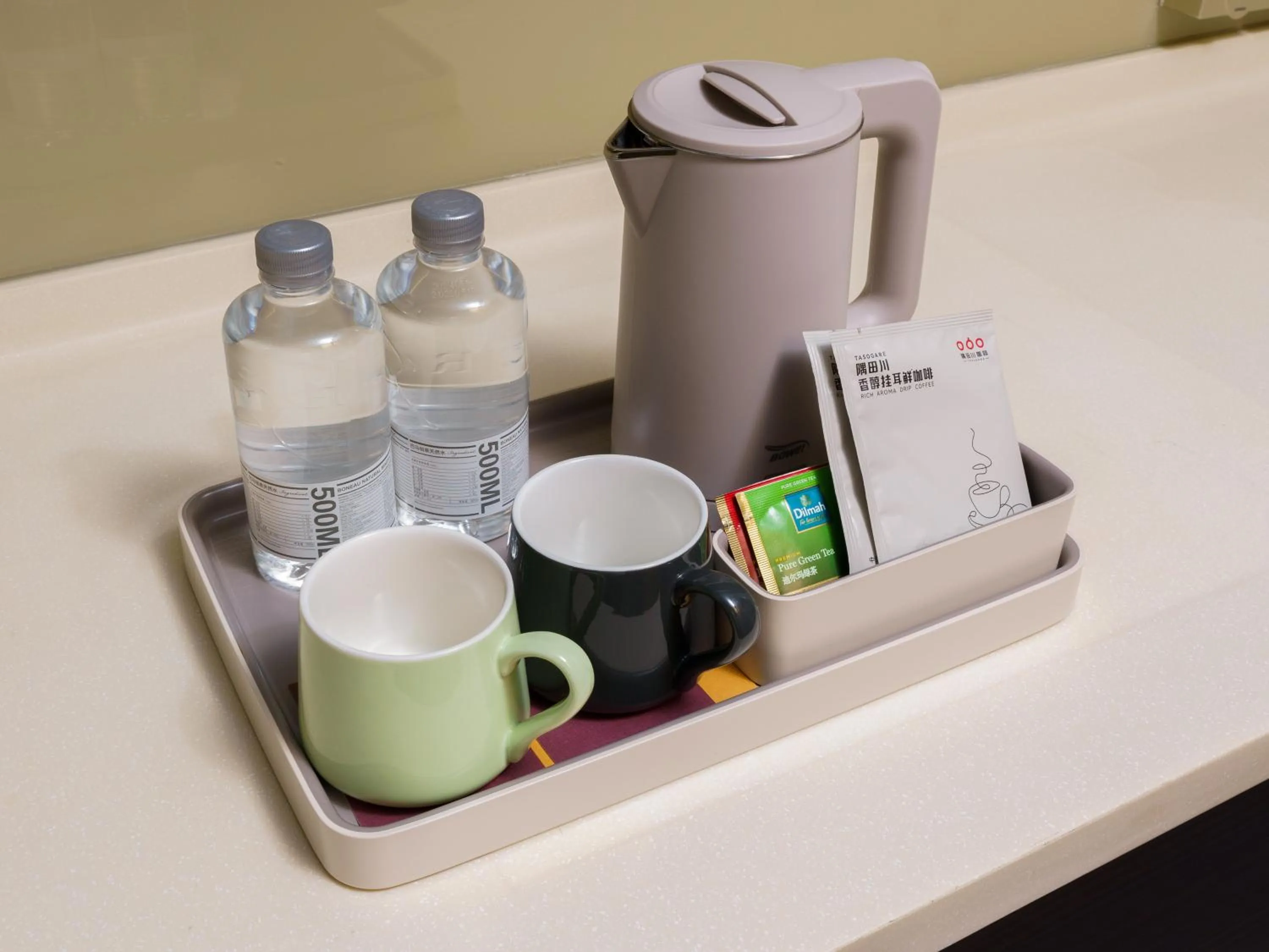 Coffee/tea facilities in Dalian Zhongshan Square Seaview Meilun Hotel