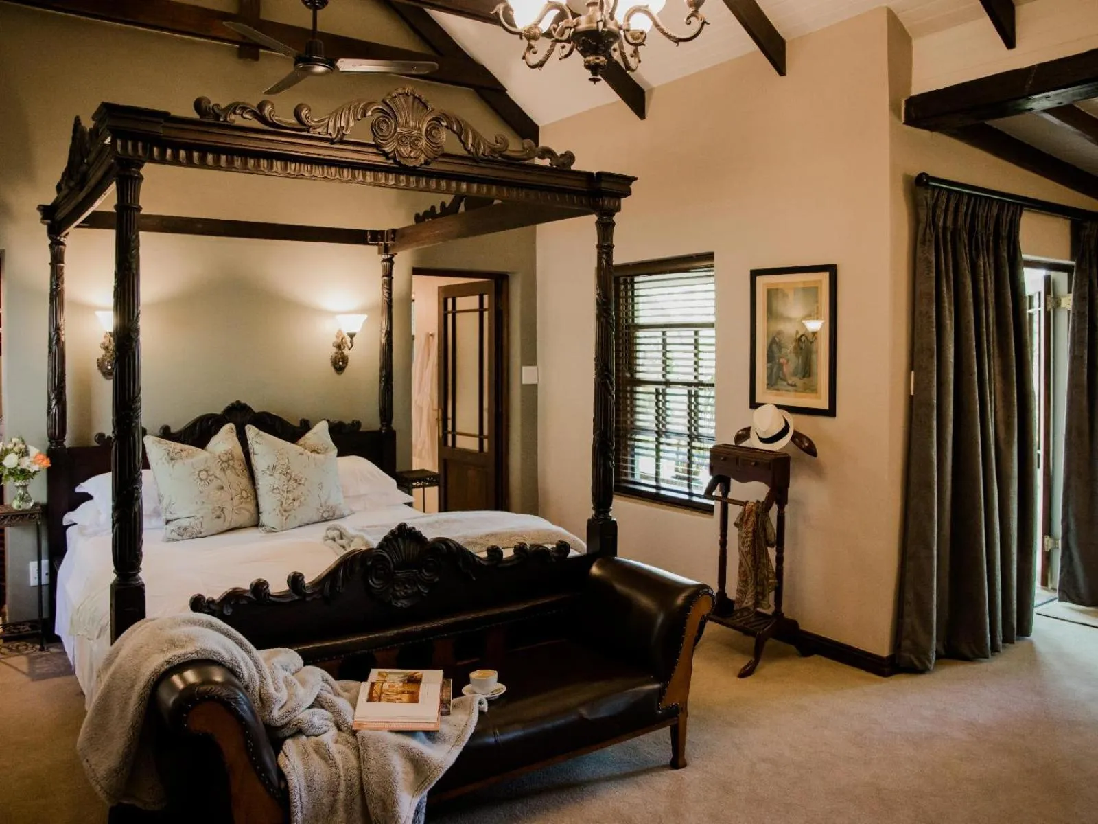 Photo of the whole room, Bed in Schoone Oordt Country House