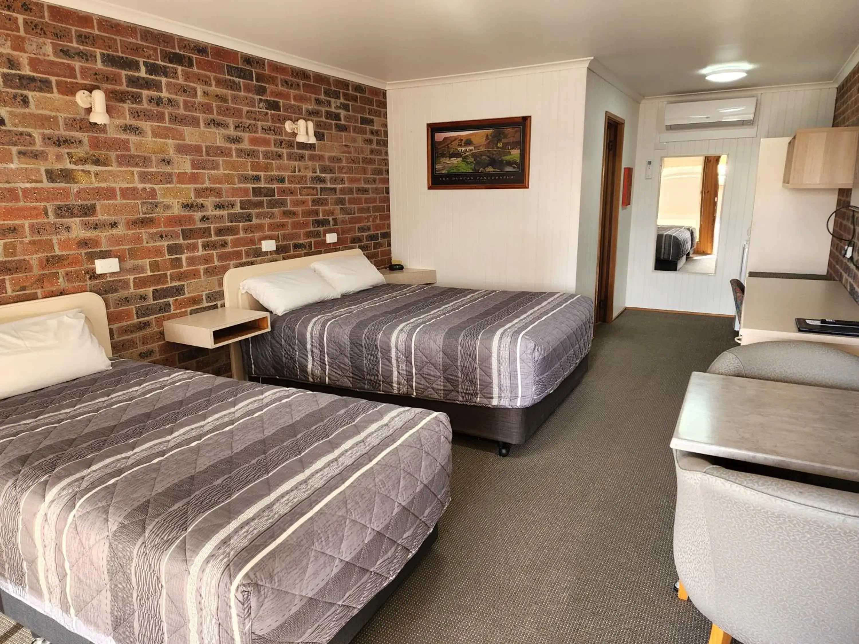Standard Twin Room in Country Roads Motor Inn Naracoorte Standard Twin Room in Country Roads Motor Inn Naracoorte