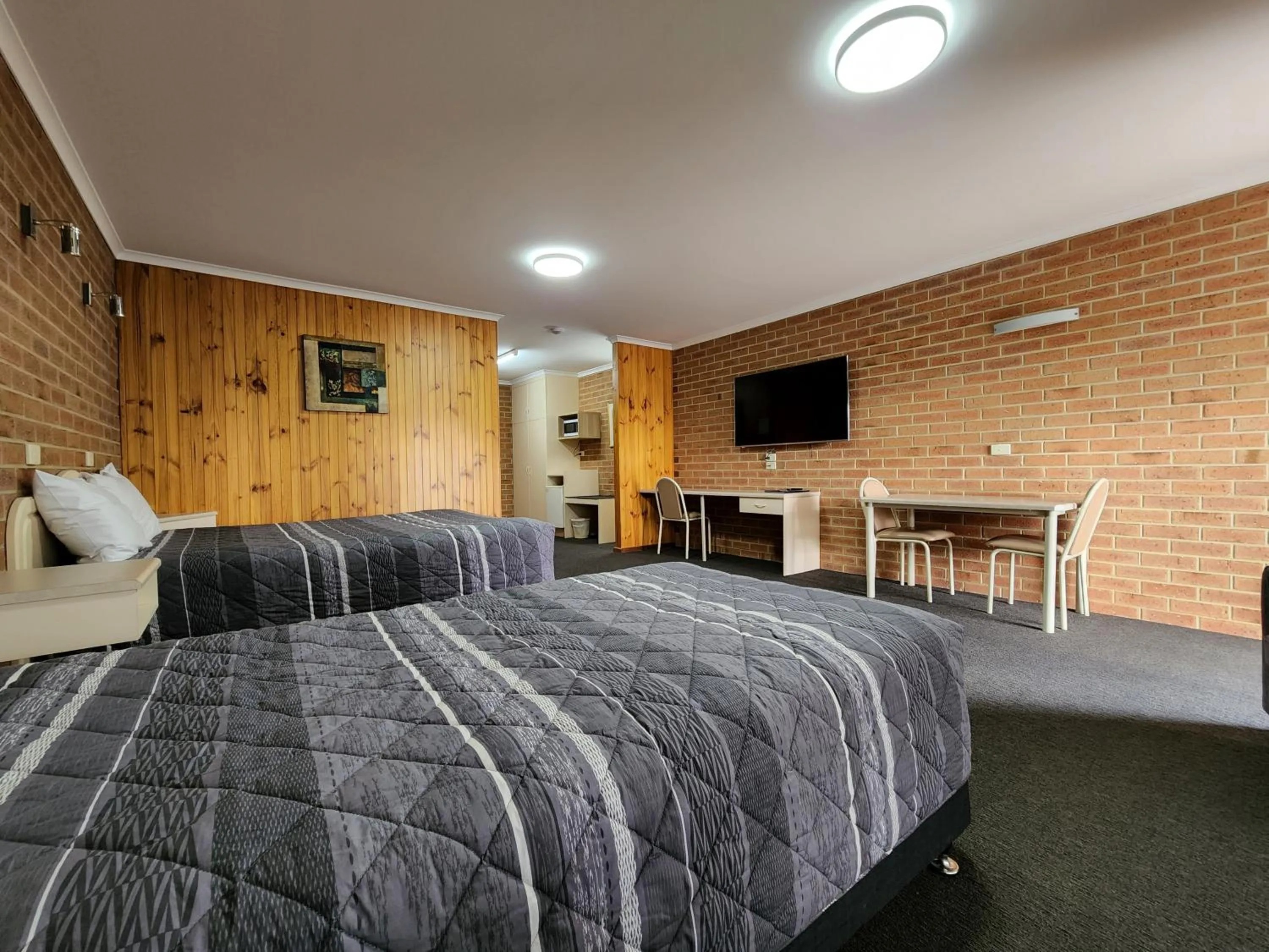 Bed in Country Roads Motor Inn Naracoorte