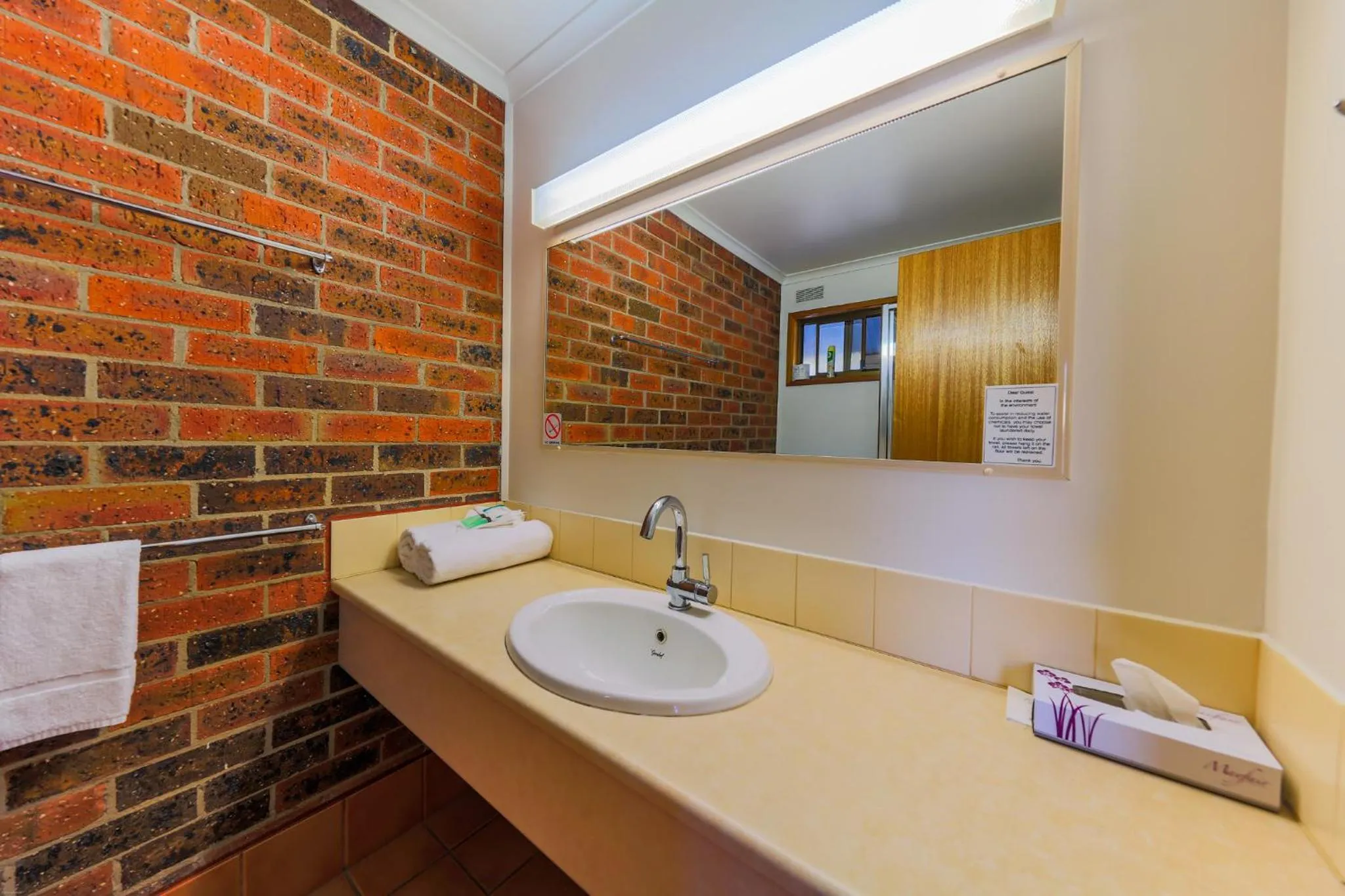Bathroom in Country Roads Motor Inn Naracoorte