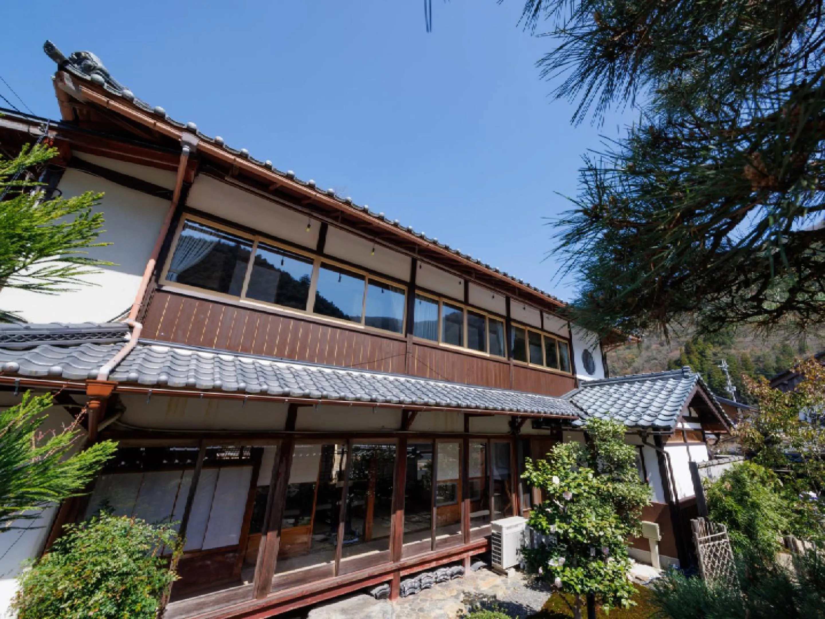 Property building in Ryokan Kigusuriya