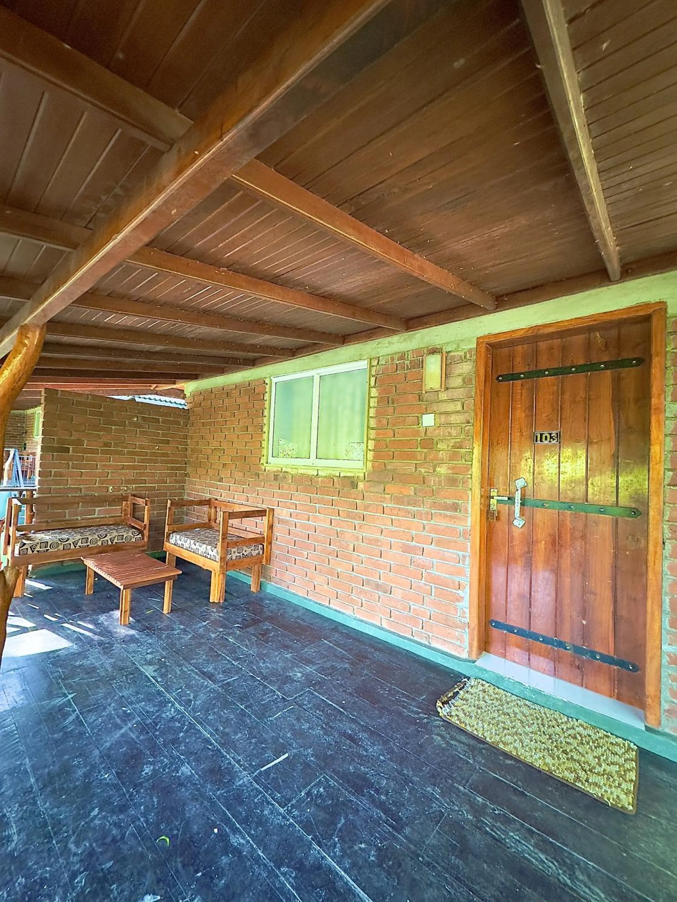 Balcony/Terrace in Birds Paradise Inn