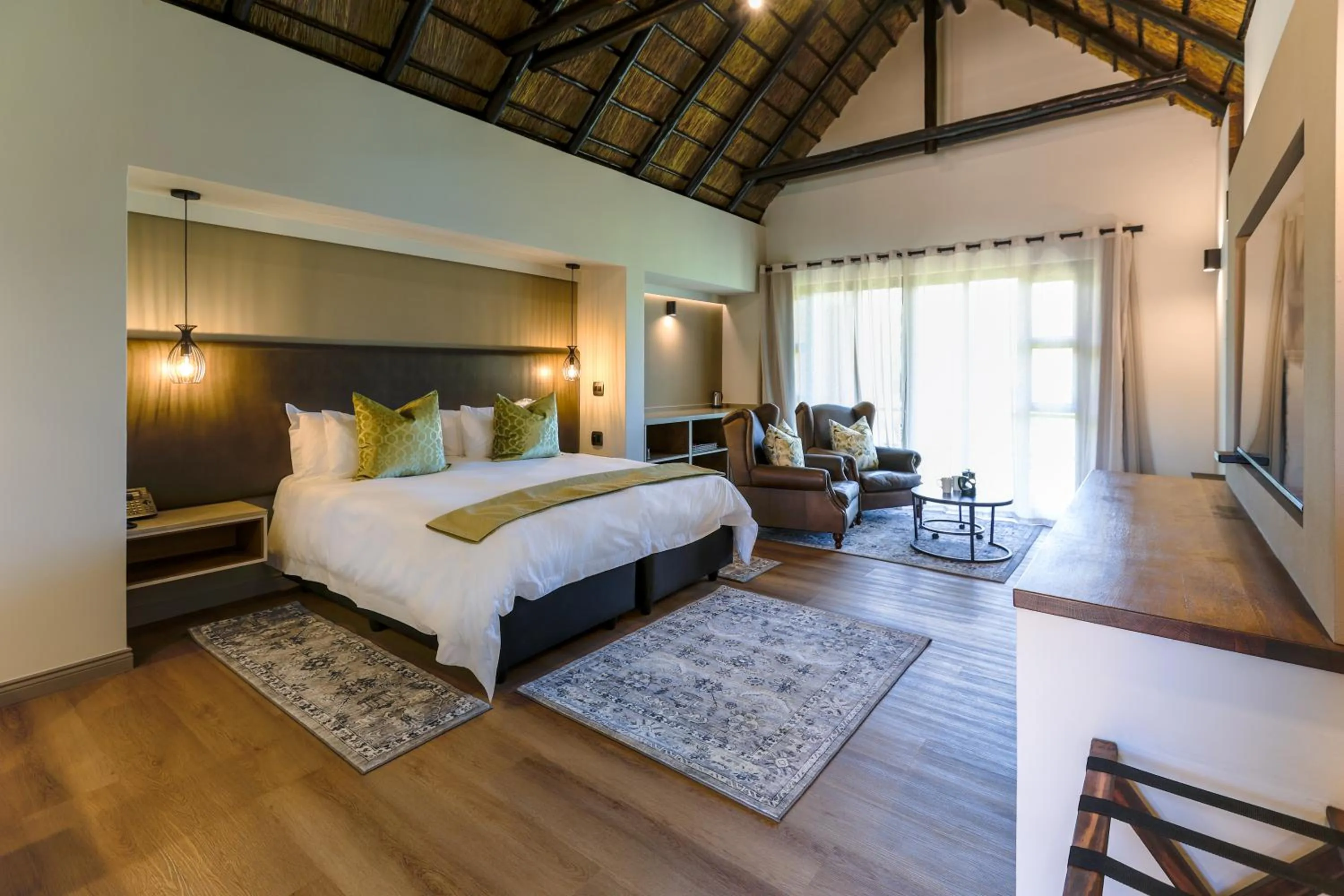 Bedroom, Bed in Kloofzicht Lodge & Spa