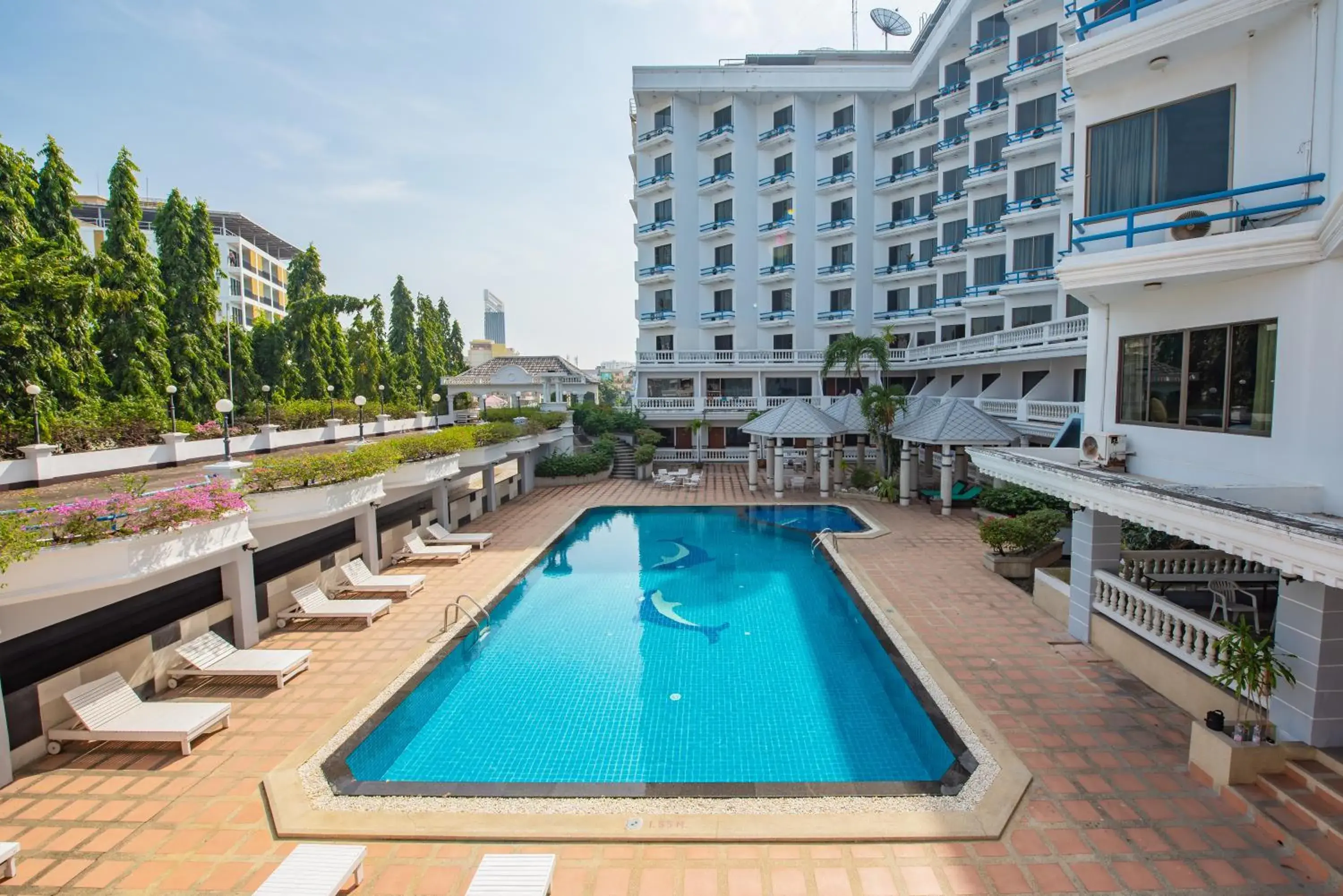 Swimming pool in Caesar Palace Hotel Swimming pool in Caesar Palace Hotel